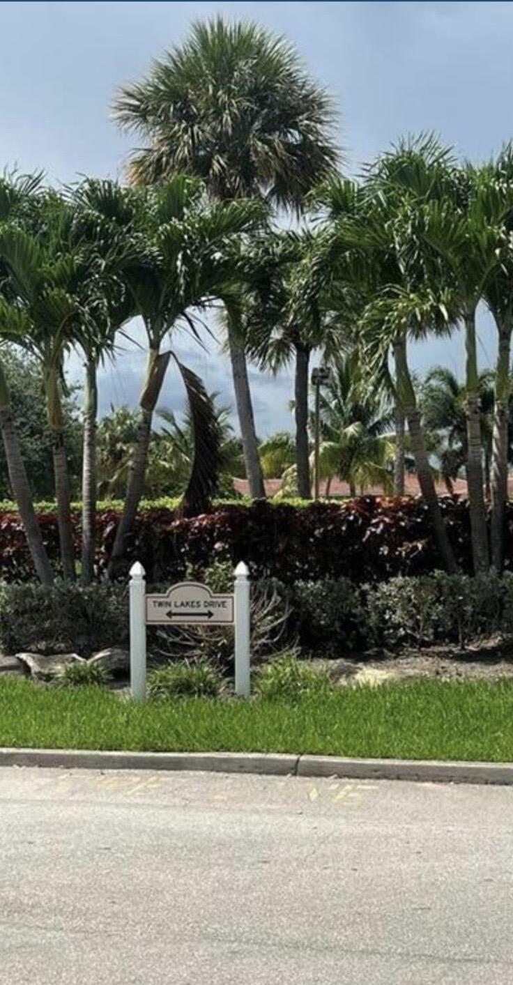LAKEWOOD VILLAGE - Residential