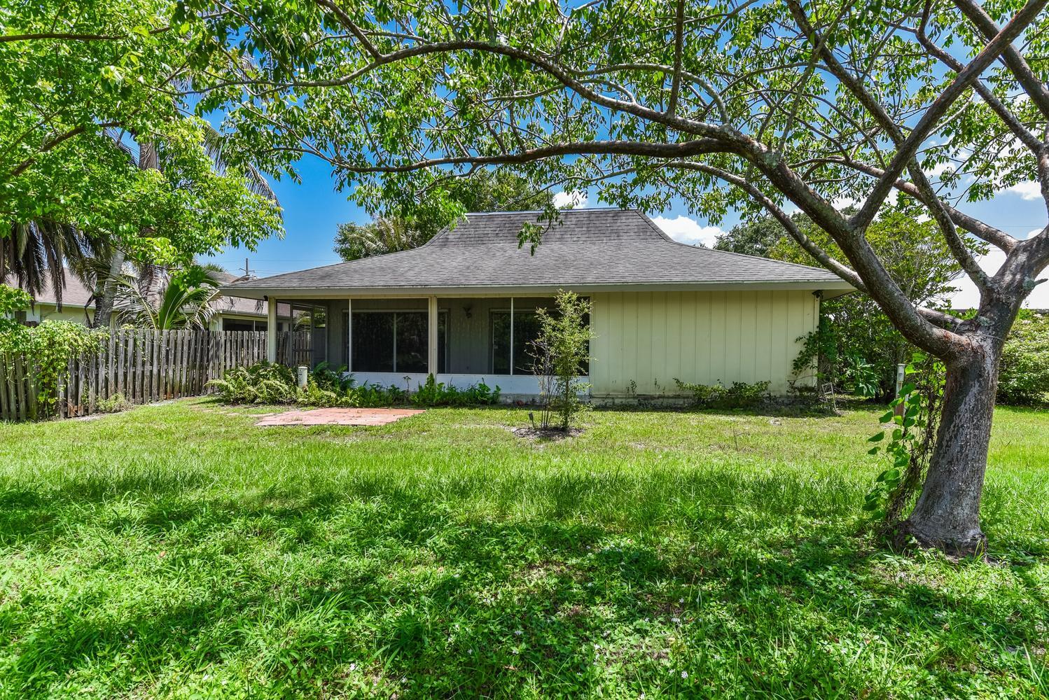 VILLAGE OAKS CONDO - Residential