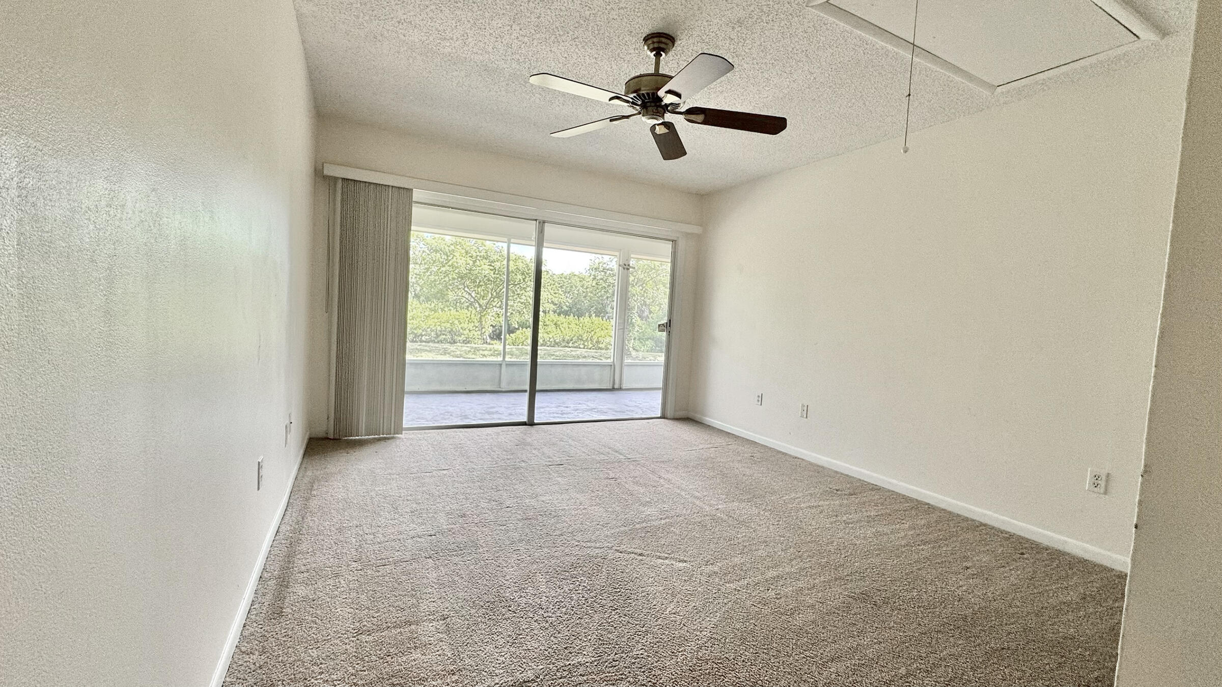 VILLAGE OAKS CONDO - Residential