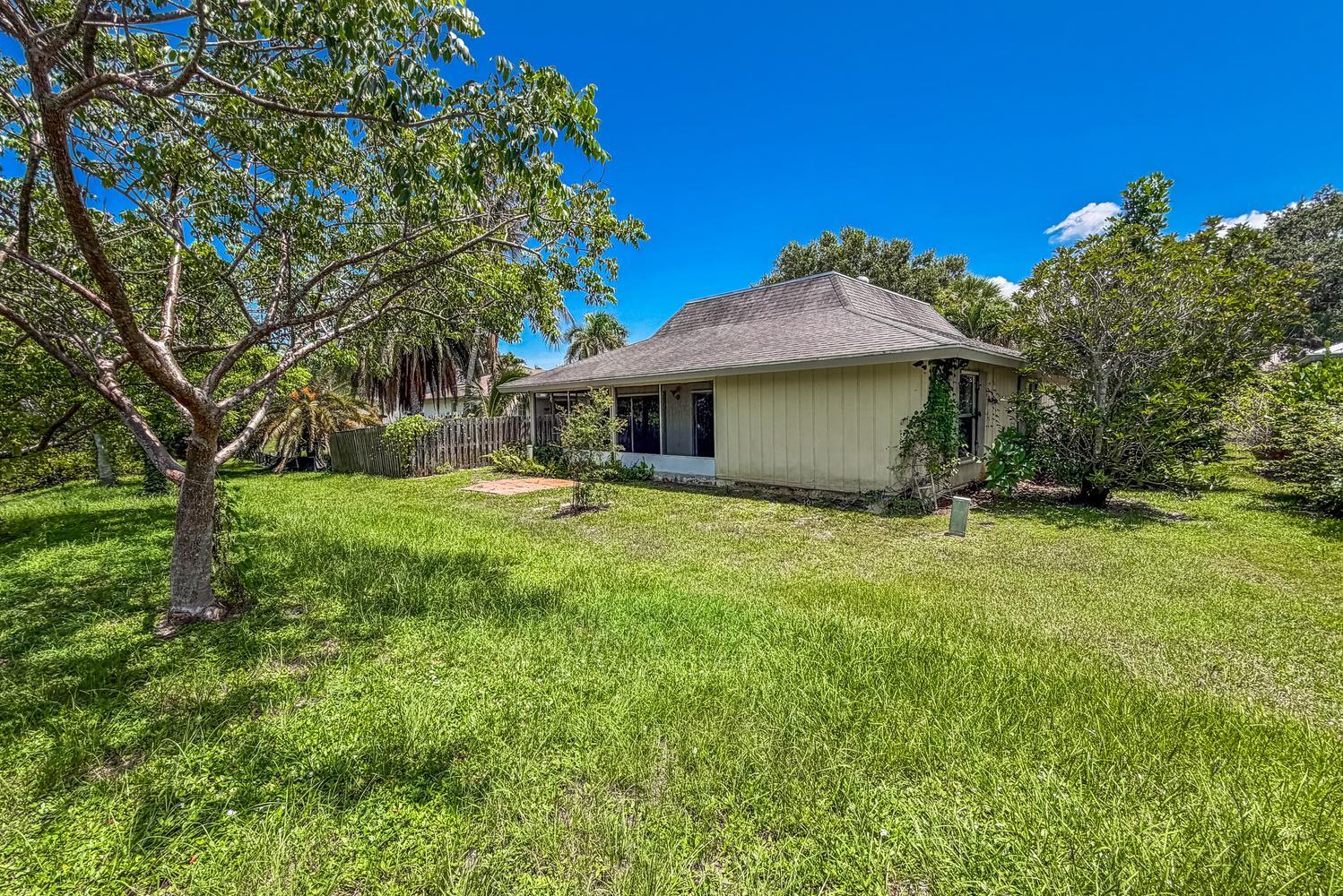VILLAGE OAKS CONDO - Residential