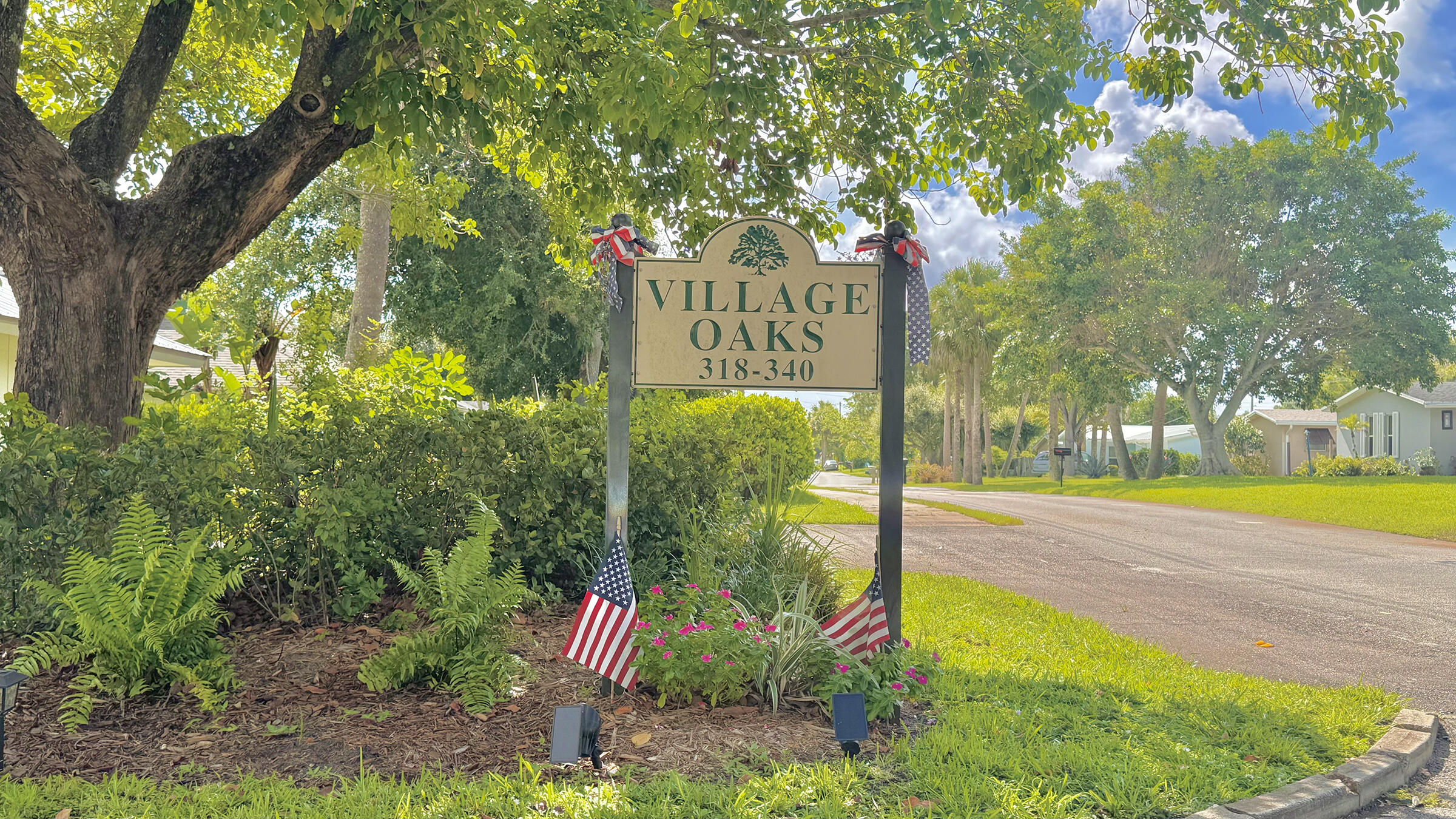 VILLAGE OAKS CONDO - Residential