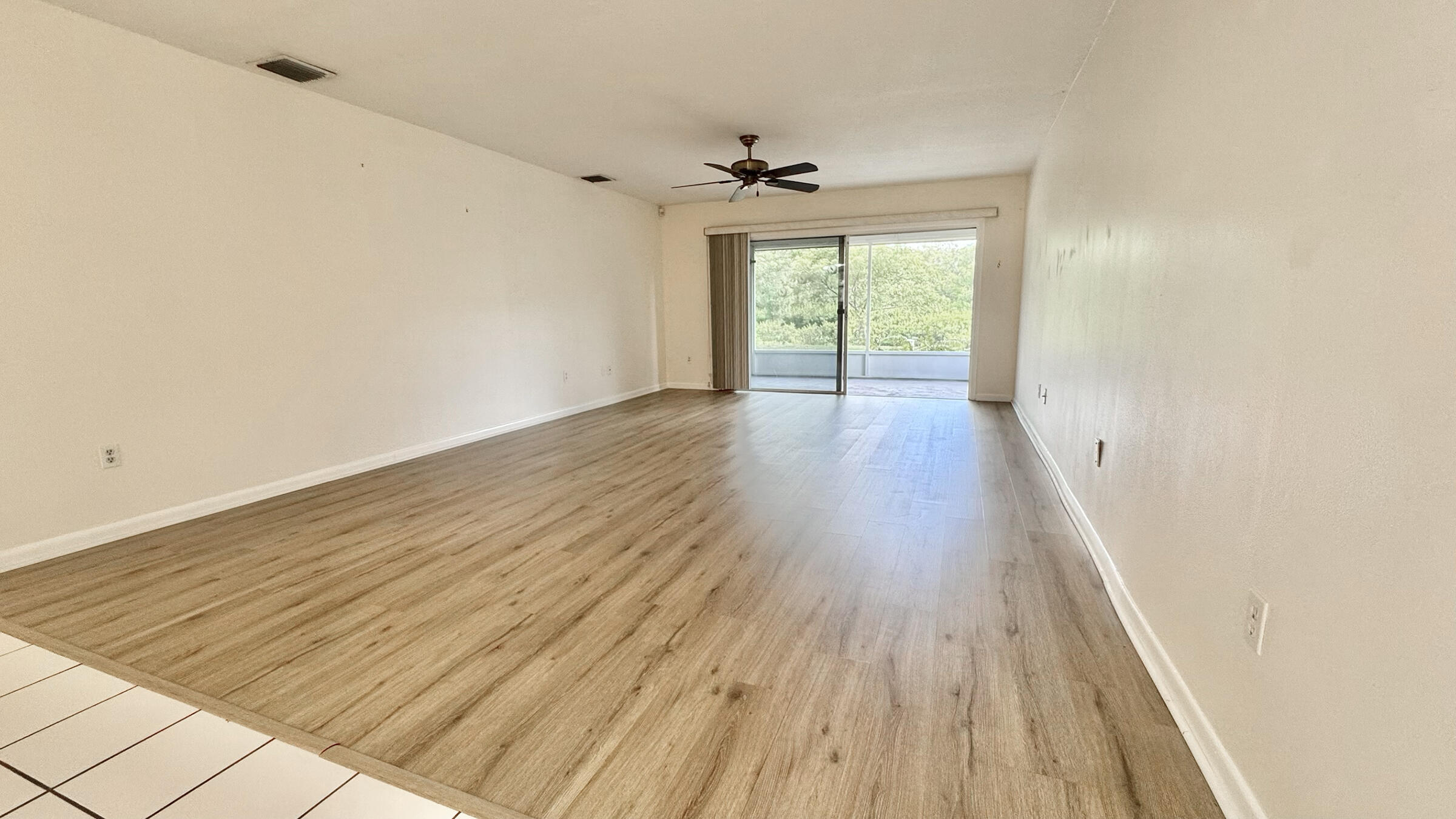 VILLAGE OAKS CONDO - Residential