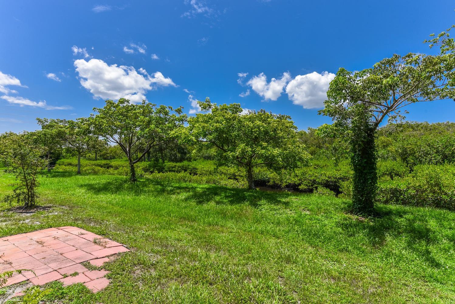 VILLAGE OAKS CONDO - Residential