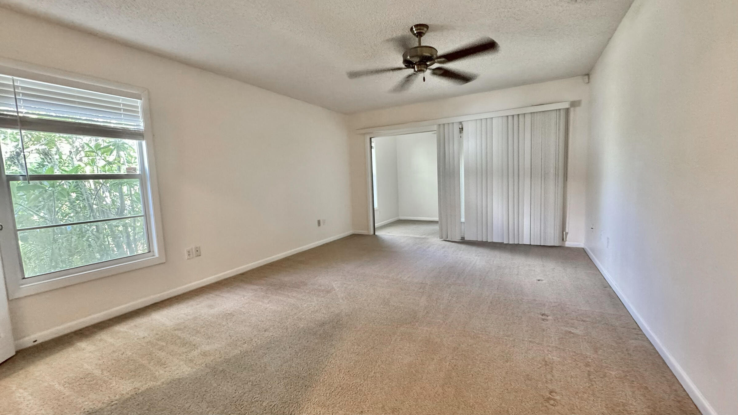 VILLAGE OAKS CONDO - Residential