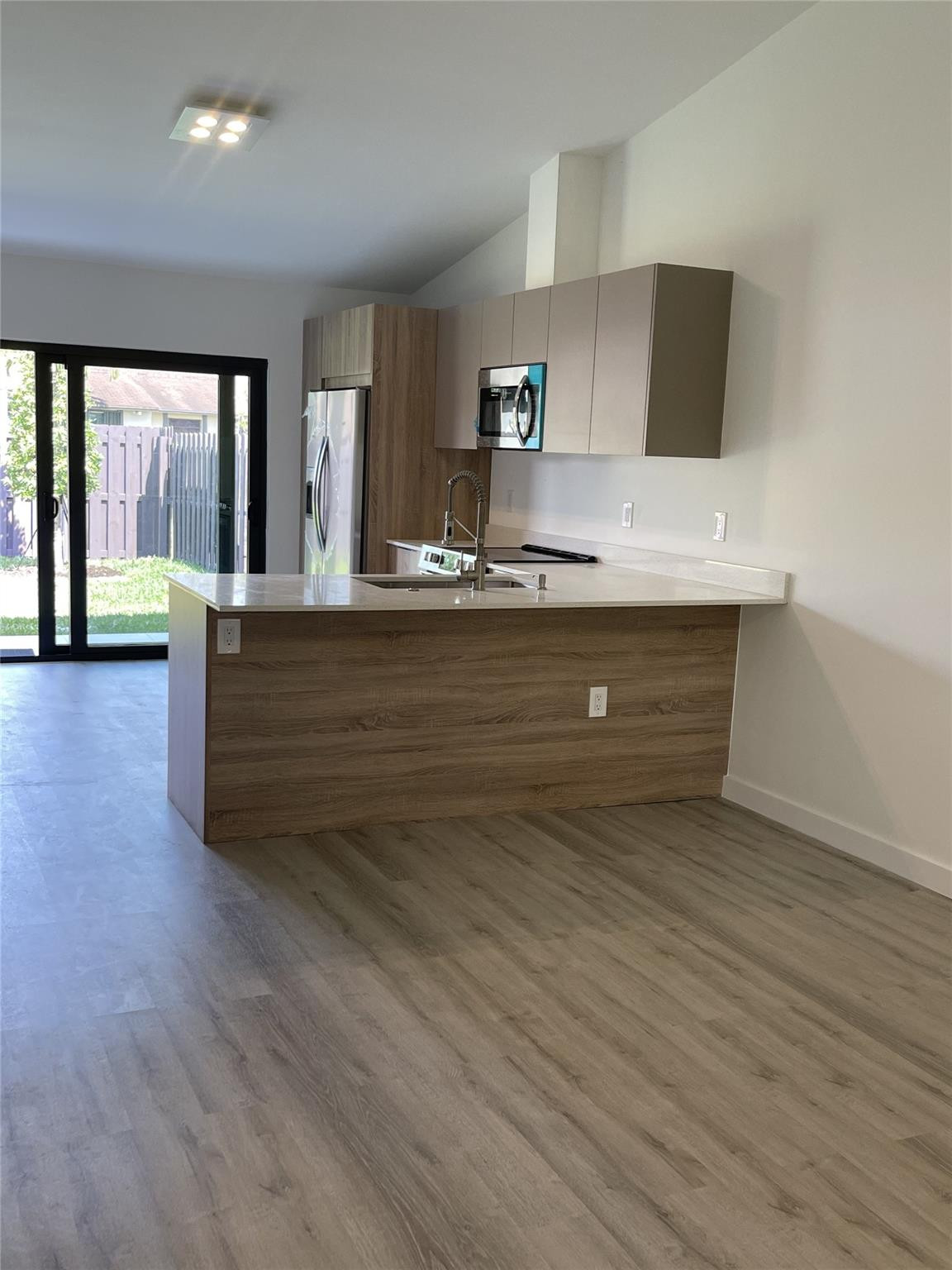 SAN SEBASTIAN TWNHSES - Residential Lease