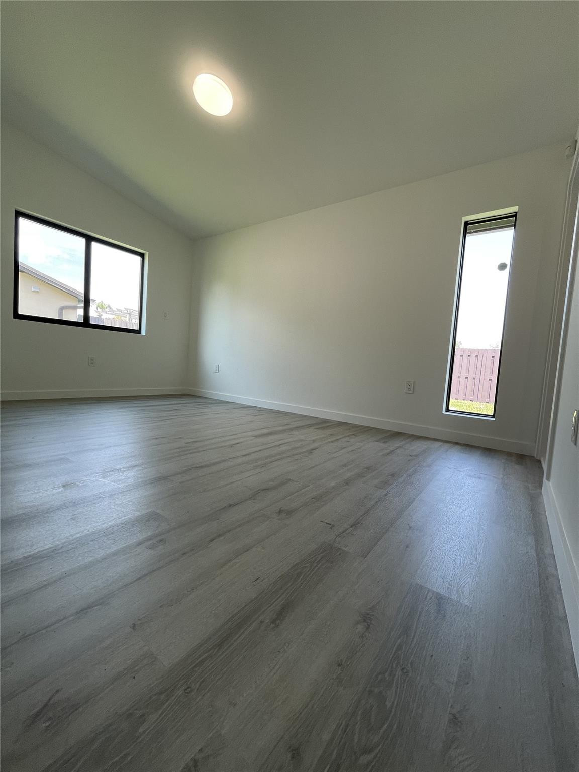 SAN SEBASTIAN TWNHSES - Residential Lease