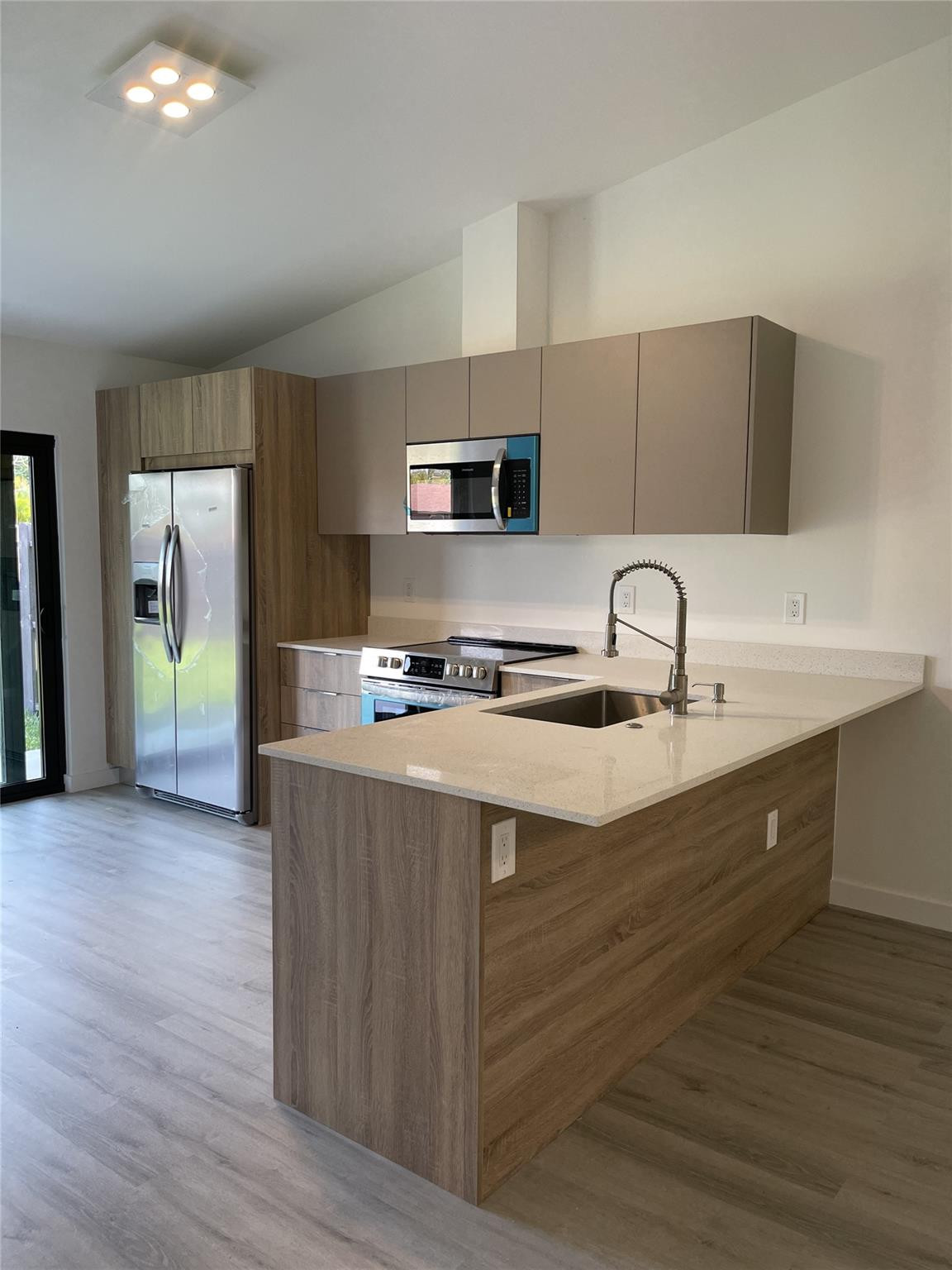 SAN SEBASTIAN TWNHSES - Residential Lease