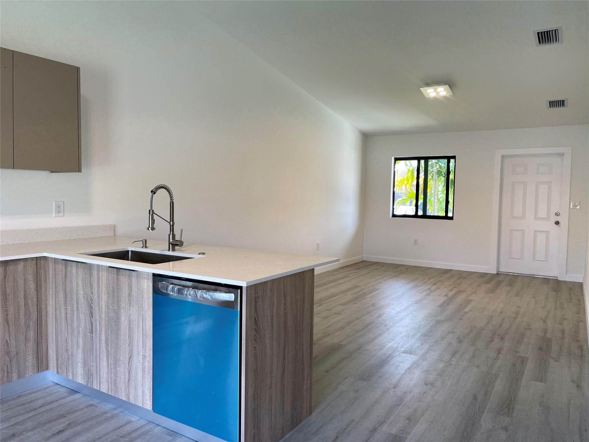 SAN SEBASTIAN TWNHSES - Residential Lease