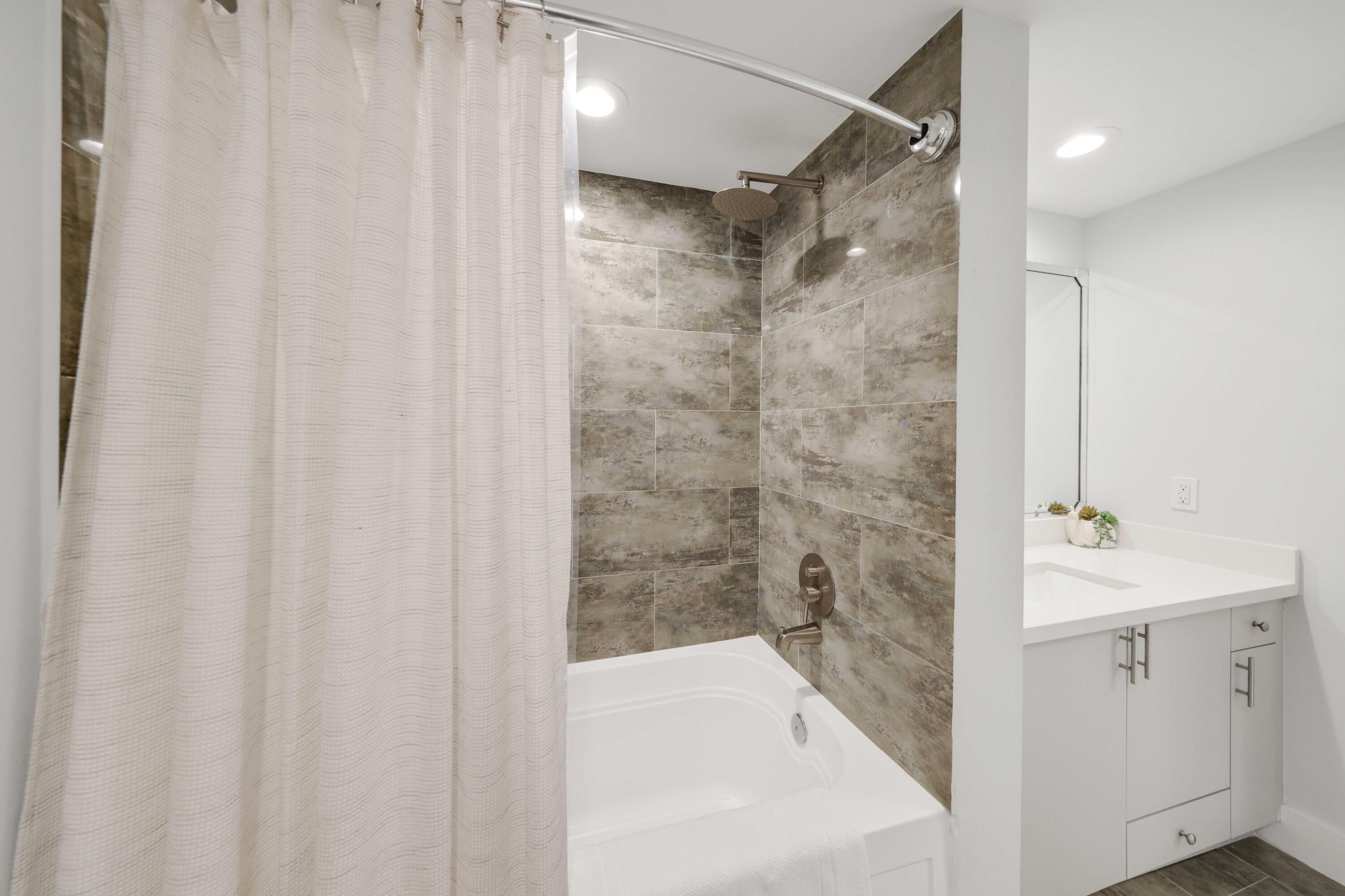 WAVERLY AT LAS OLAS CONDO - Residential