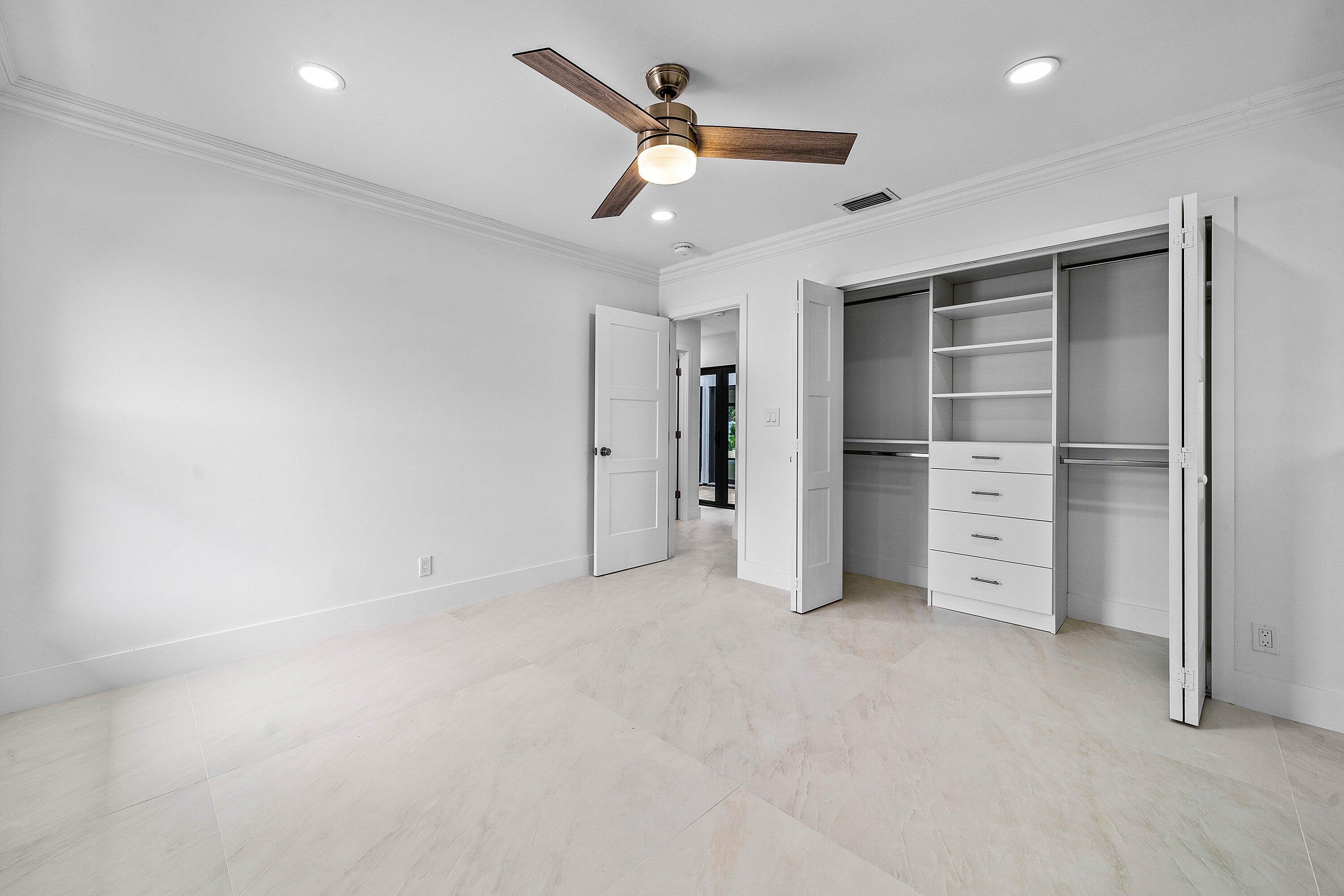 HILLSBORO PARK - Residential