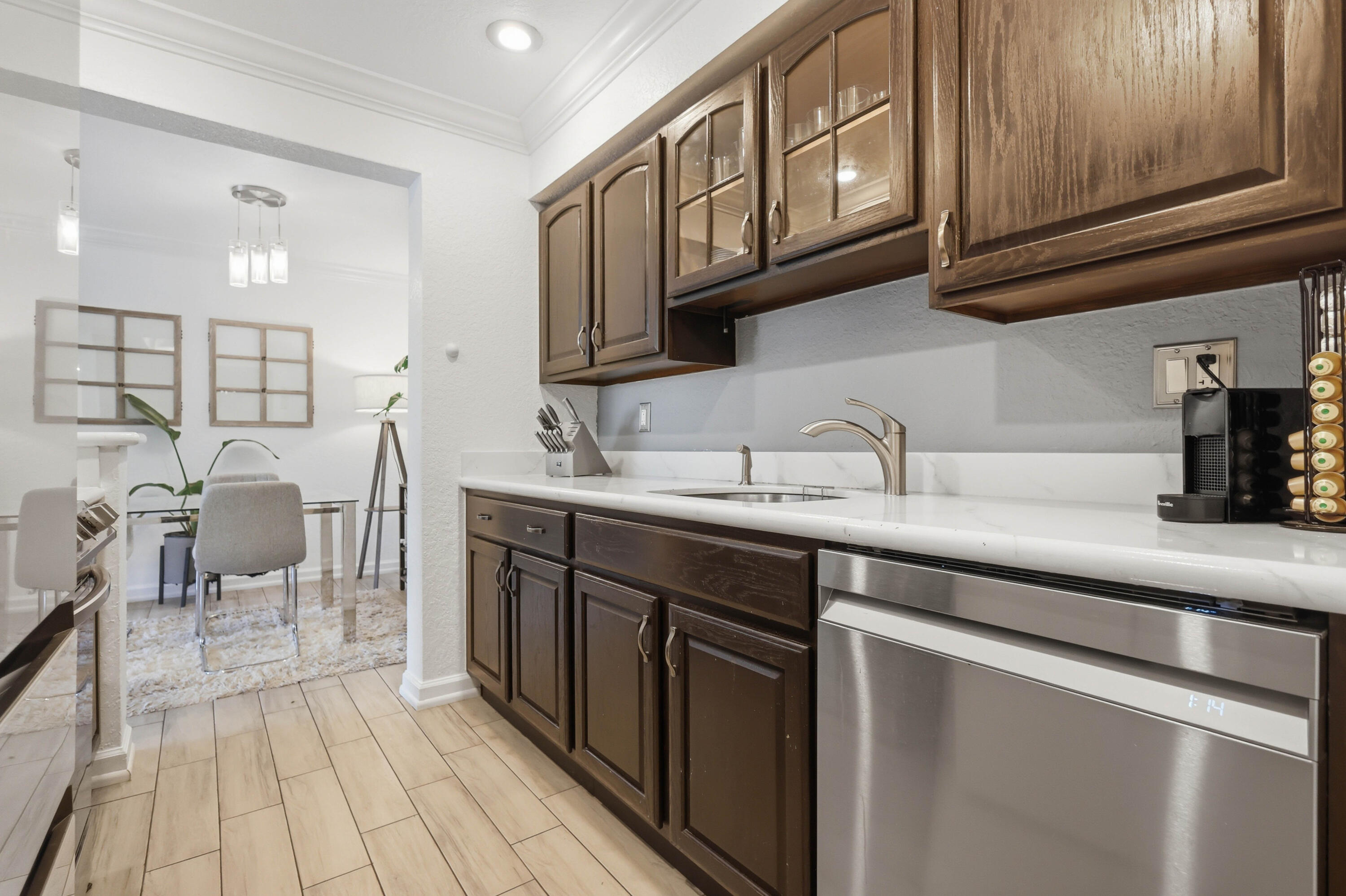 PINE CREST VILLAGE I AT VICTORIA PARK CONDO - Residential