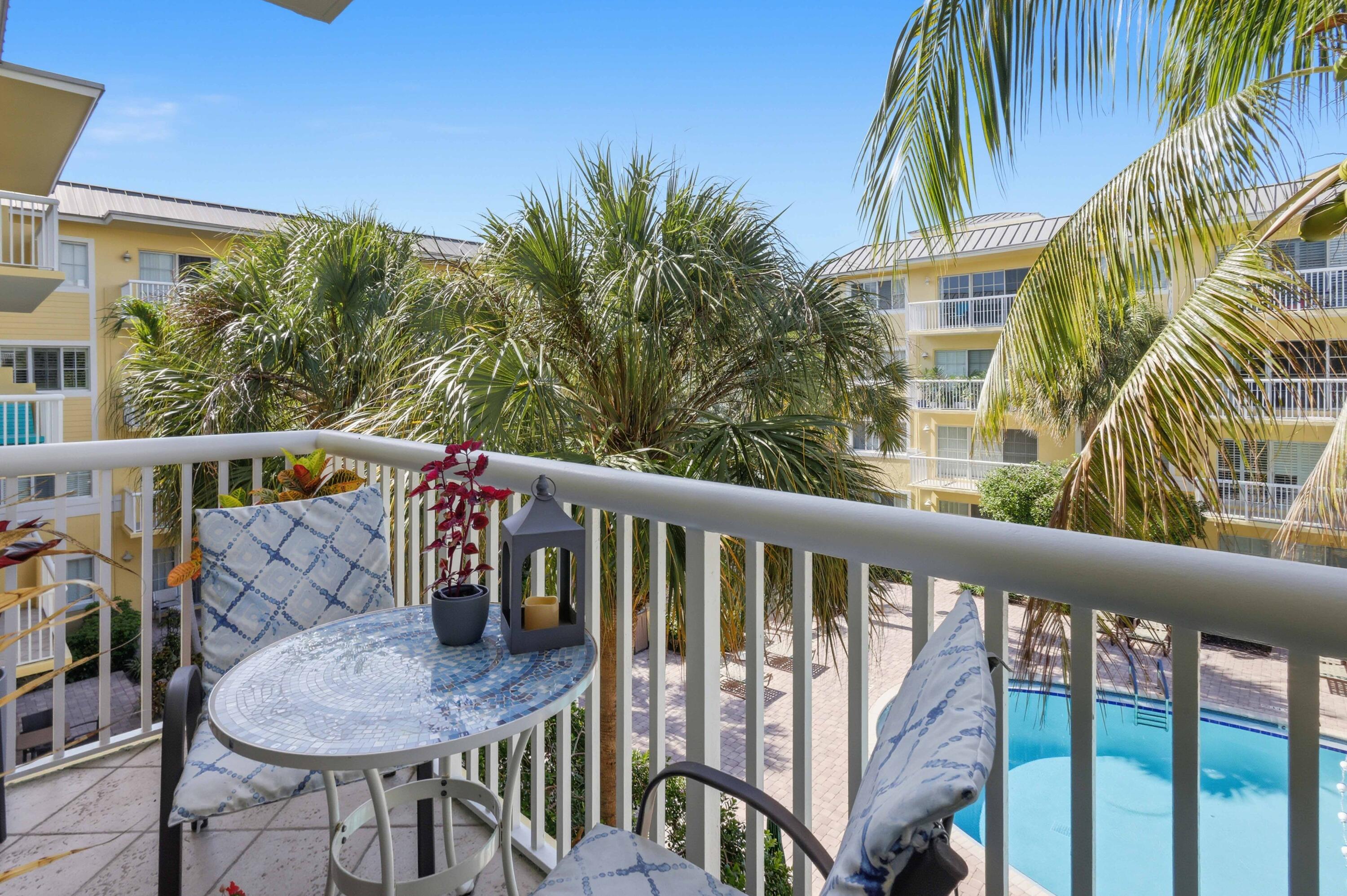 PINE CREST VILLAGE I AT VICTORIA PARK CONDO - Residential