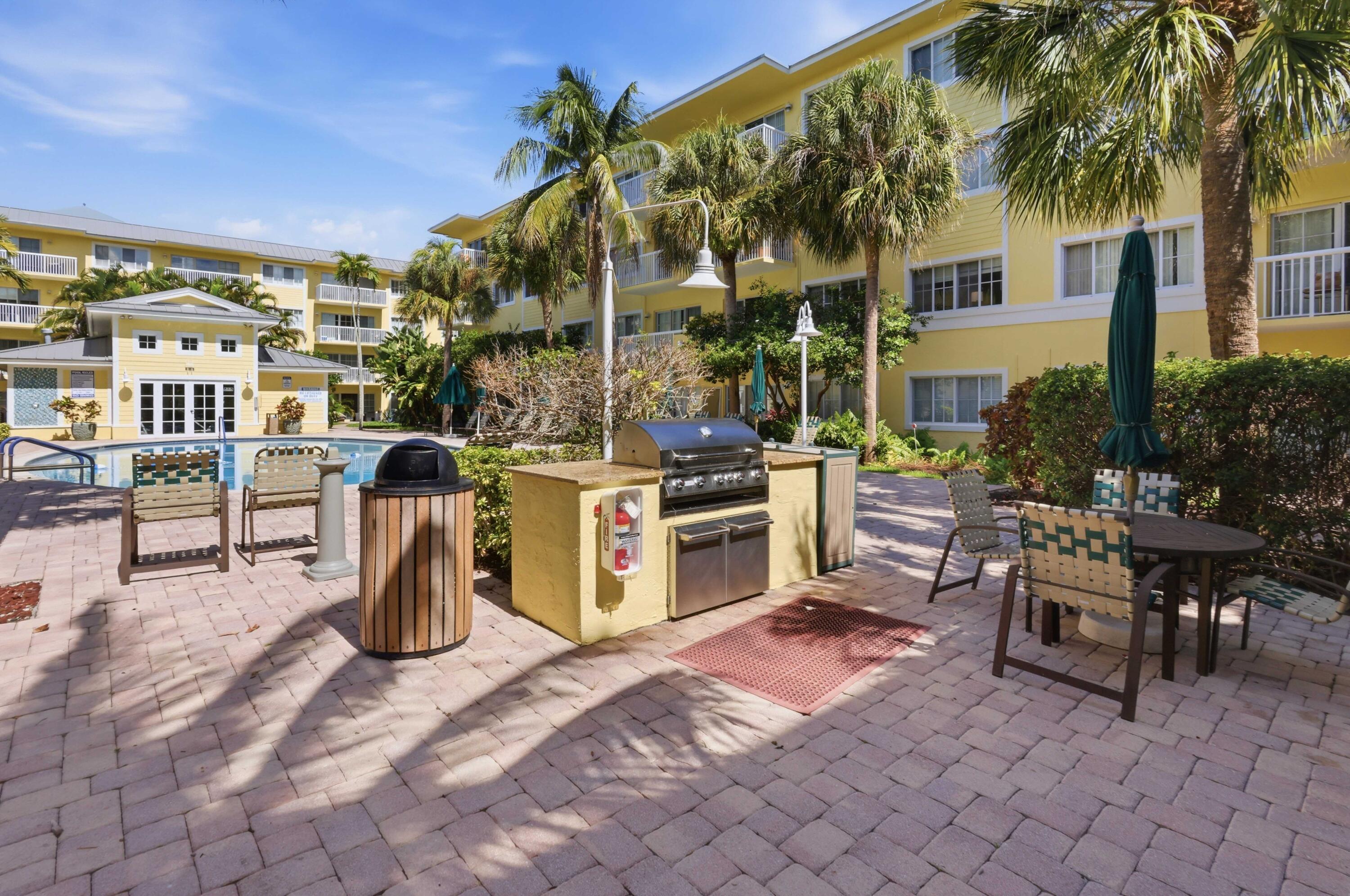 PINE CREST VILLAGE I AT VICTORIA PARK CONDO - Residential