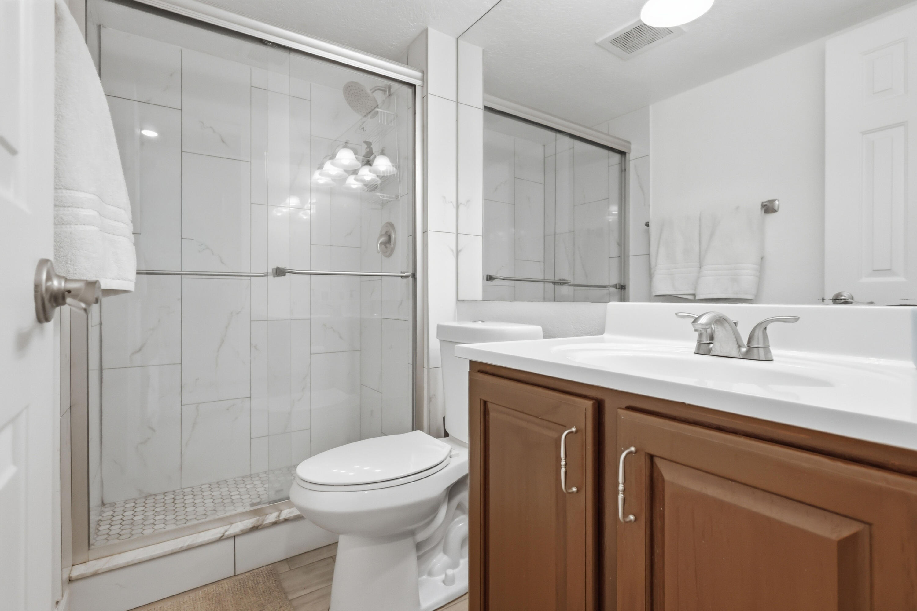 PINE CREST VILLAGE I AT VICTORIA PARK CONDO - Residential