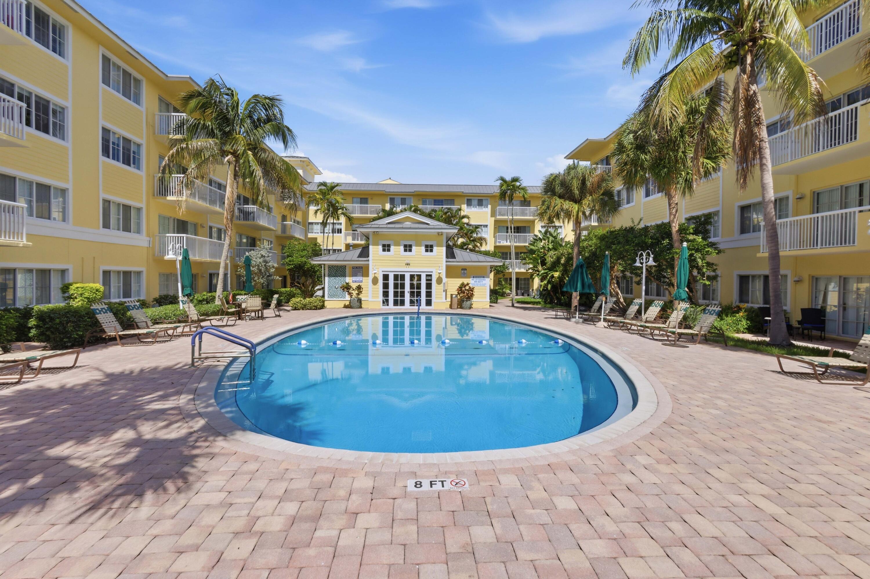 PINE CREST VILLAGE I AT VICTORIA PARK CONDO - Residential