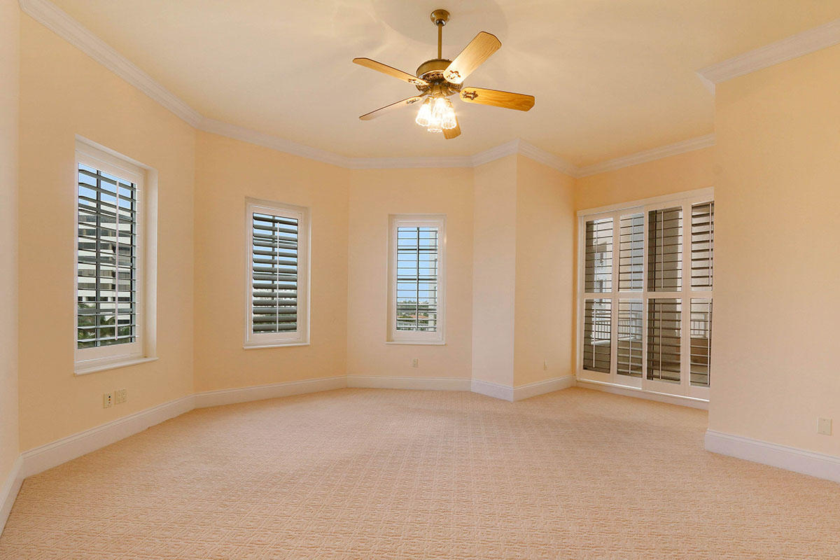ONE WATERMARK PLACE OF THE PALM BEACHES - Residential