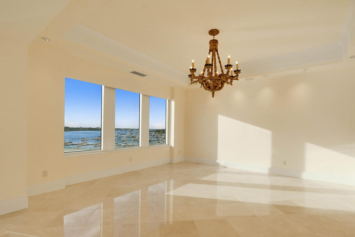 ONE WATERMARK PLACE OF THE PALM BEACHES - Residential
