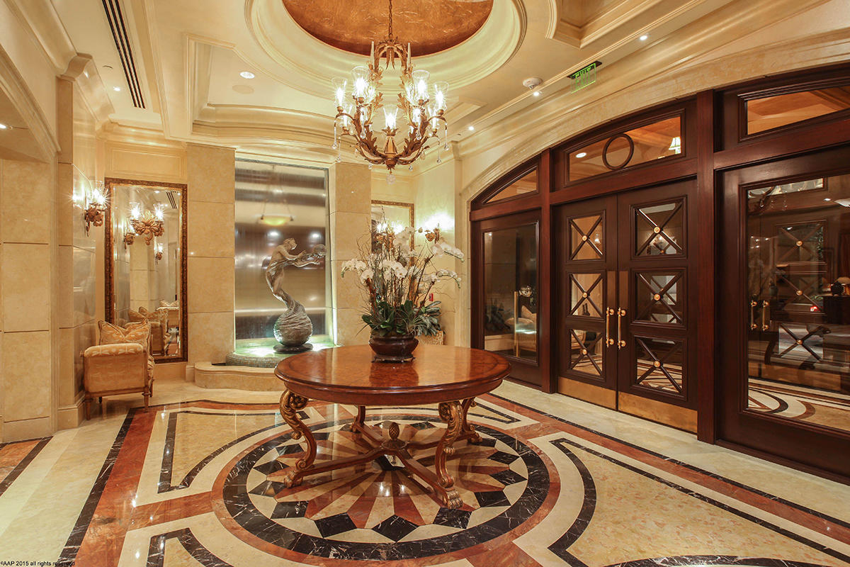 ONE WATERMARK PLACE OF THE PALM BEACHES - Residential