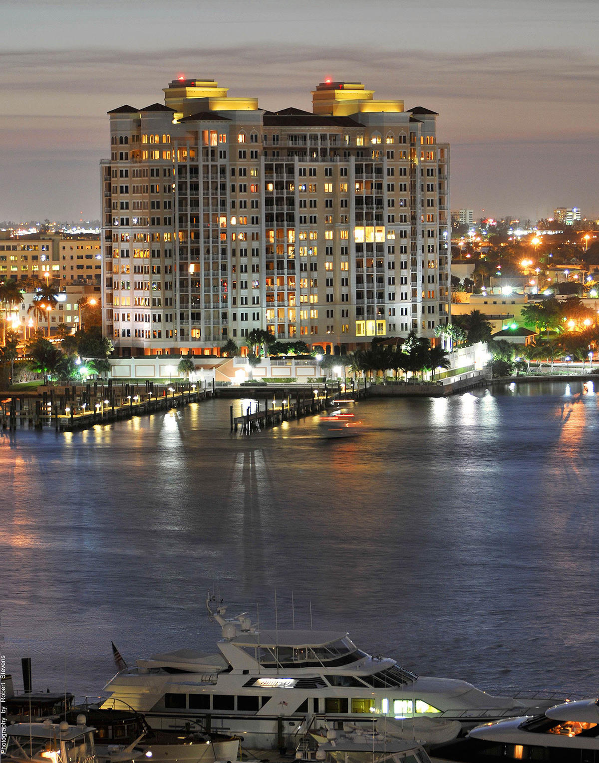 ONE WATERMARK PLACE OF THE PALM BEACHES - Residential