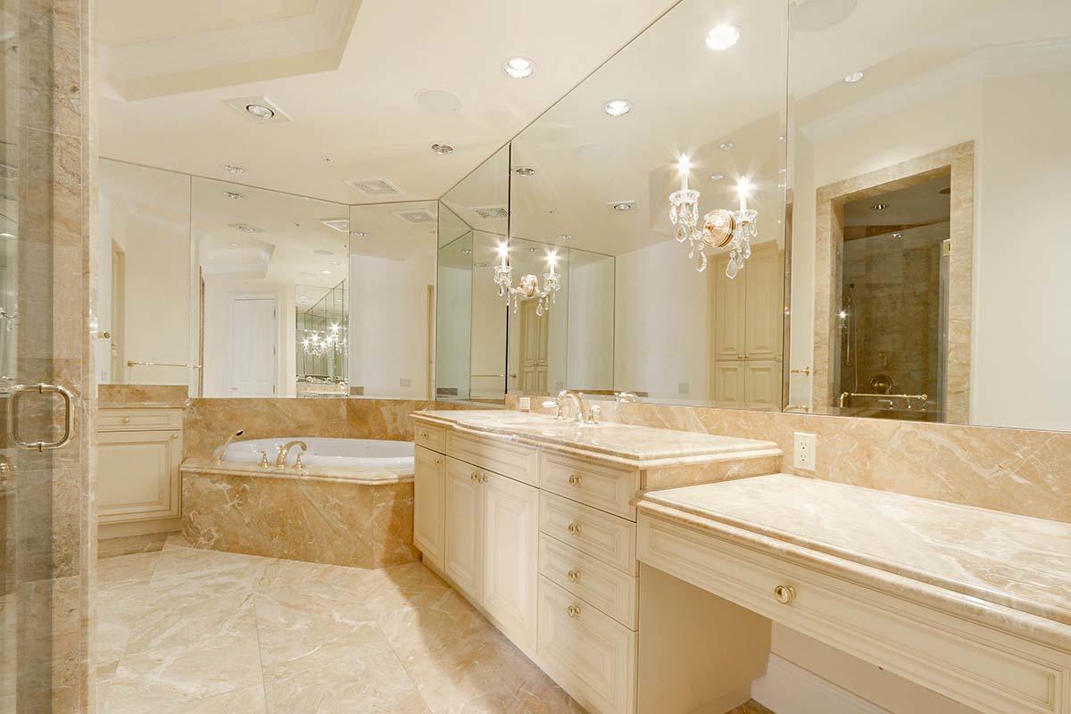 ONE WATERMARK PLACE OF THE PALM BEACHES - Residential