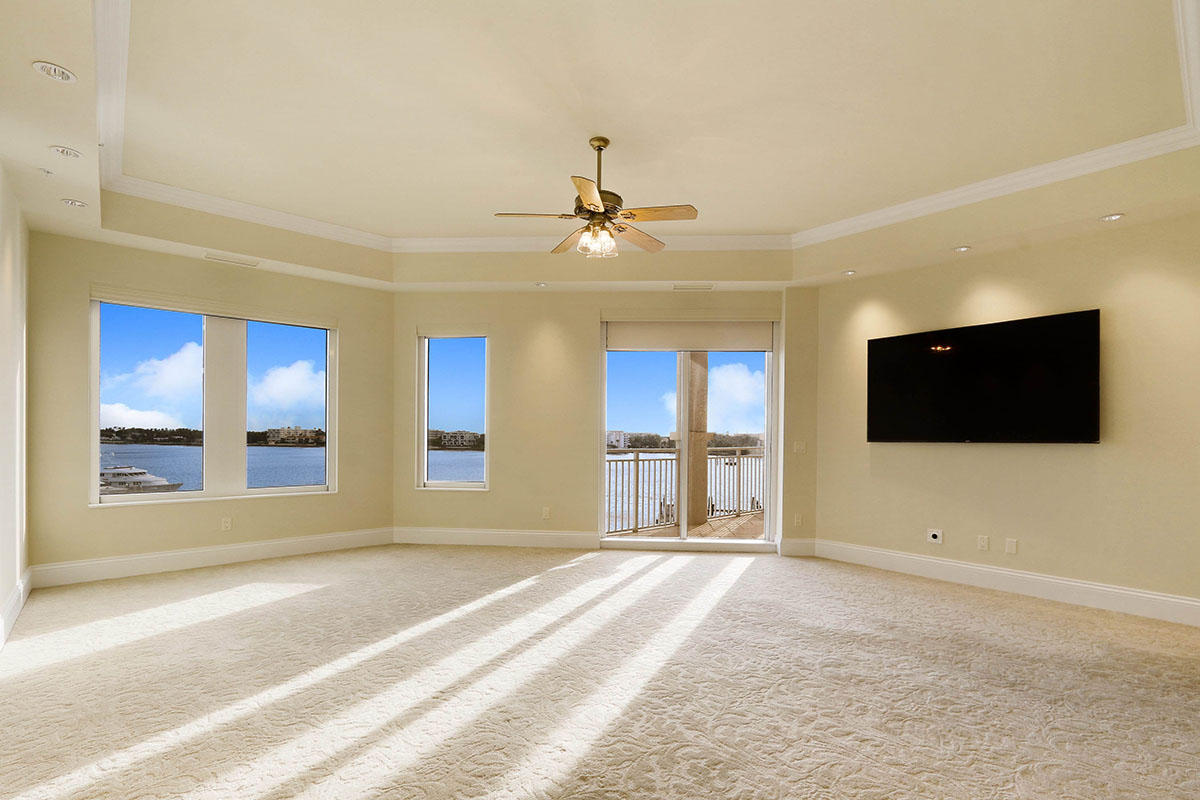 ONE WATERMARK PLACE OF THE PALM BEACHES - Residential