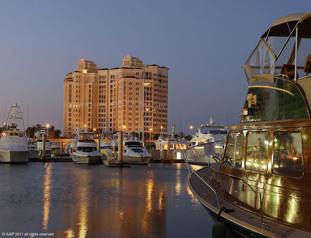 ONE WATERMARK PLACE OF THE PALM BEACHES - Residential