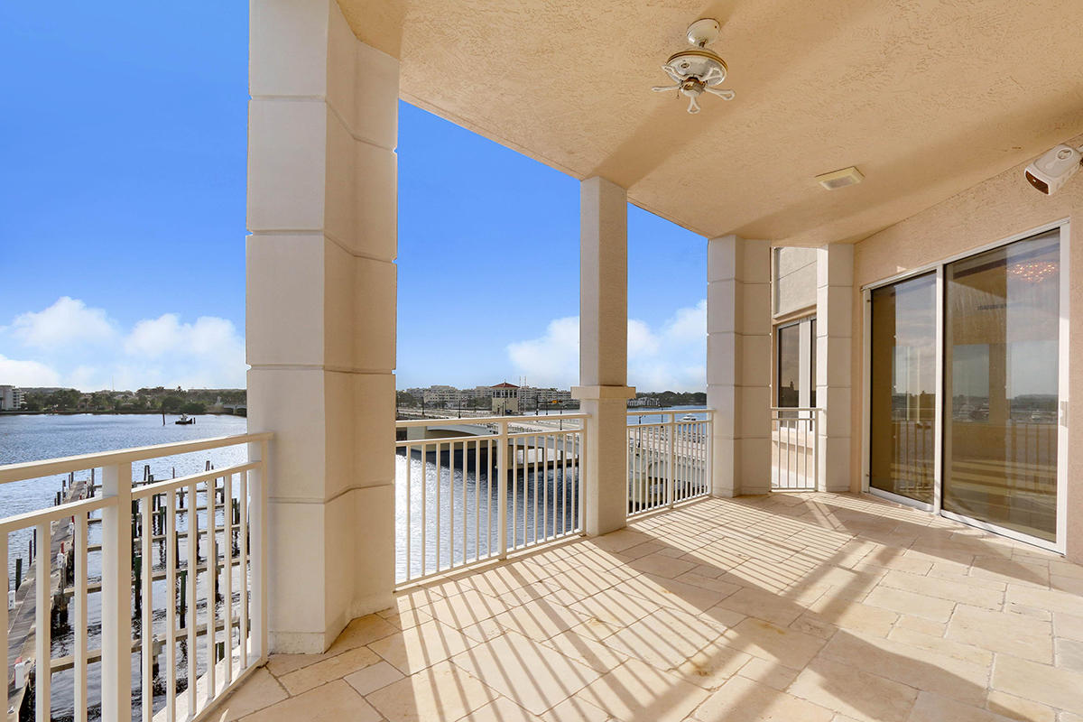 ONE WATERMARK PLACE OF THE PALM BEACHES - Residential