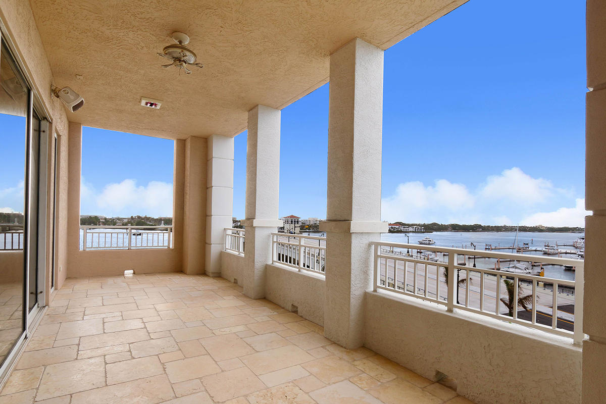 ONE WATERMARK PLACE OF THE PALM BEACHES - Residential