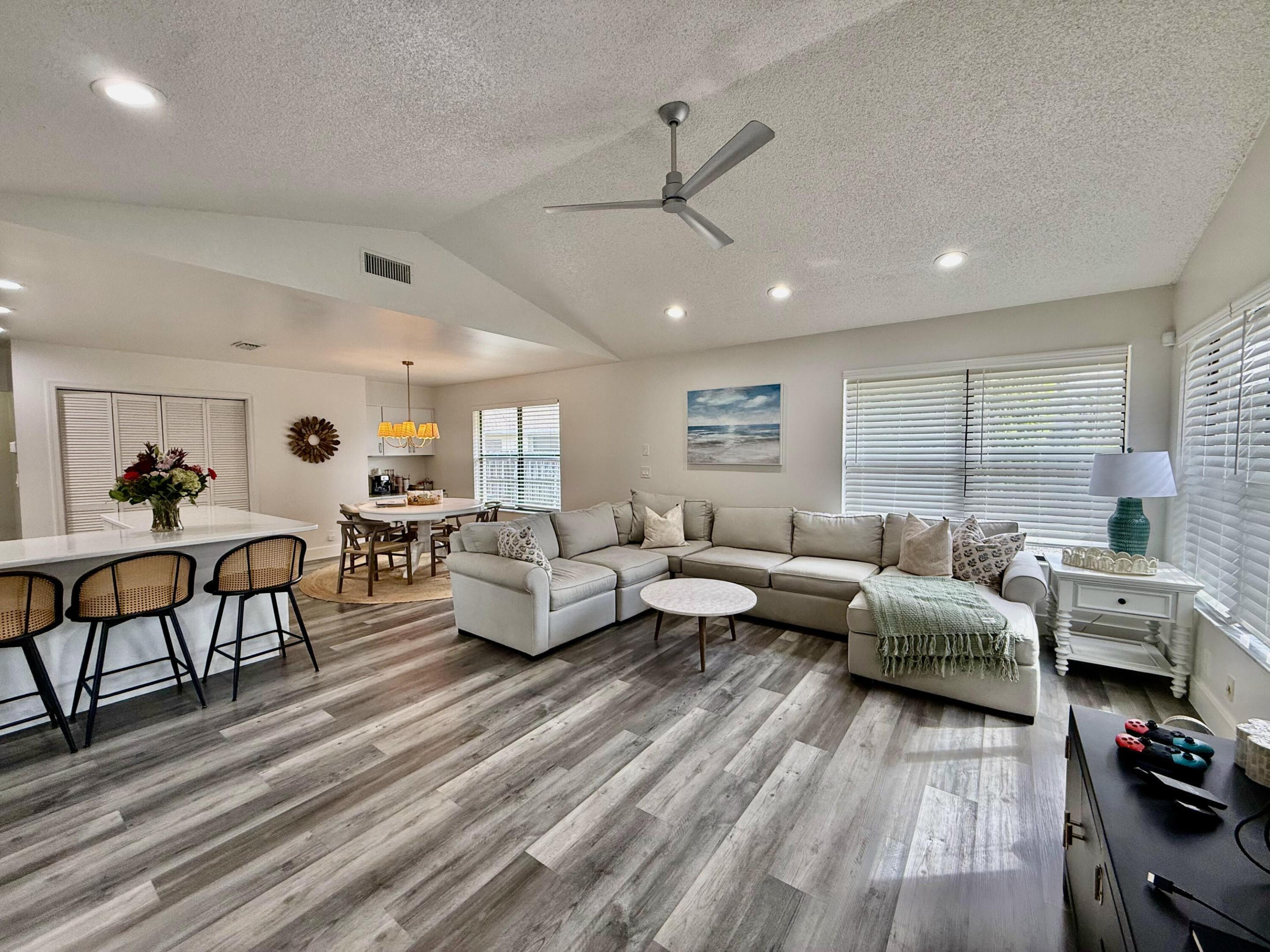 PINEWOOD MANOR OF WELLINGTON - Residential Lease