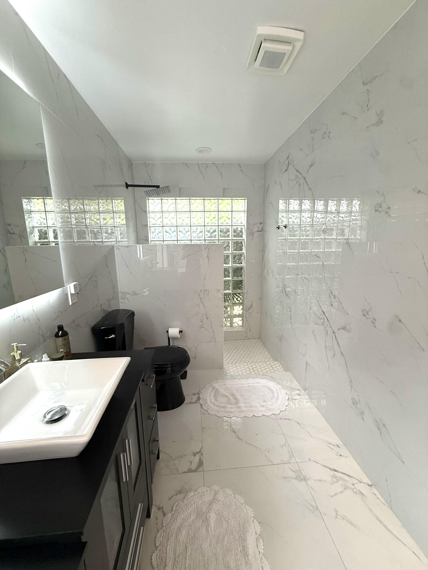 PINEWOOD MANOR OF WELLINGTON - Residential Lease