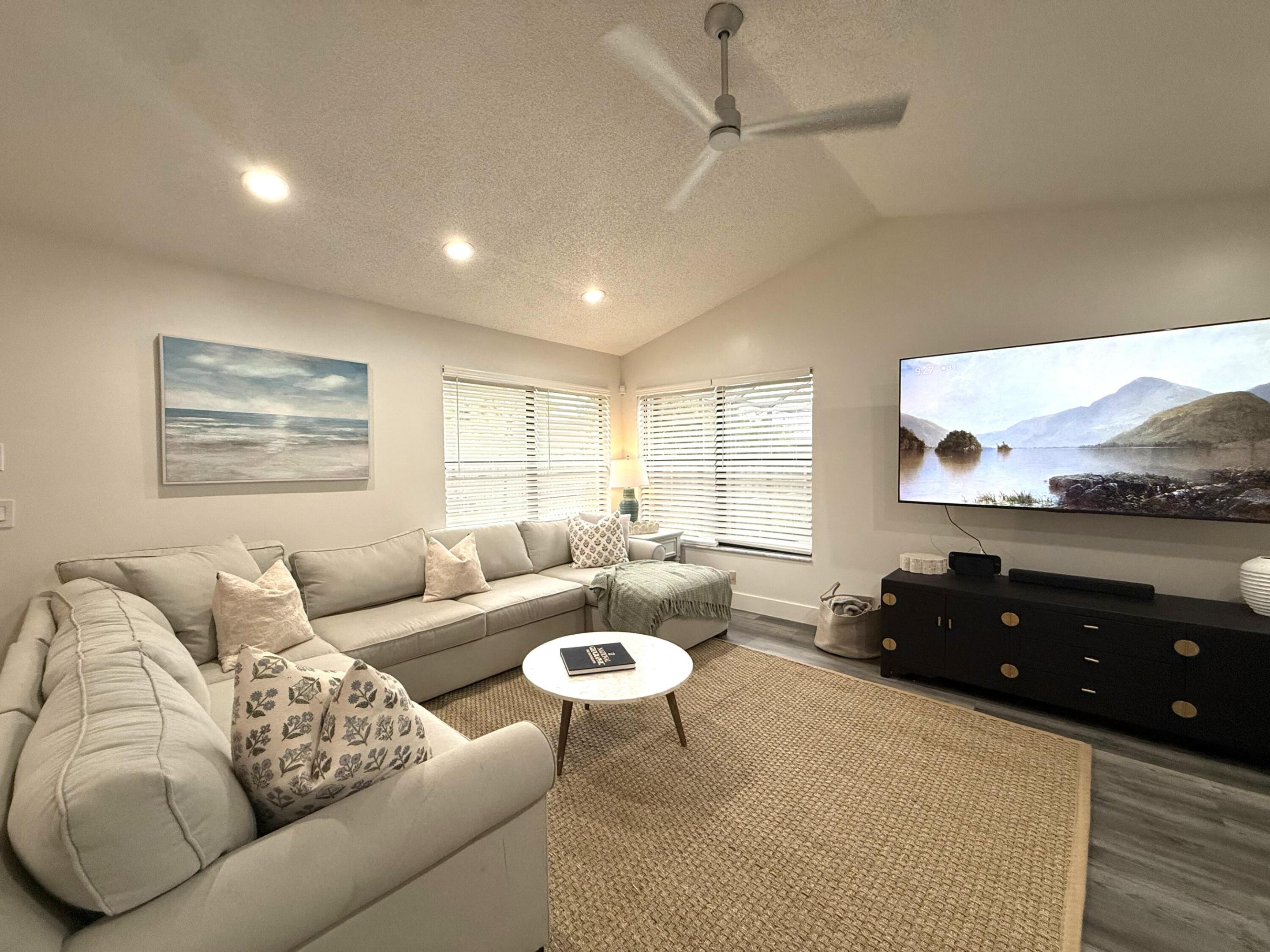 PINEWOOD MANOR OF WELLINGTON - Residential Lease