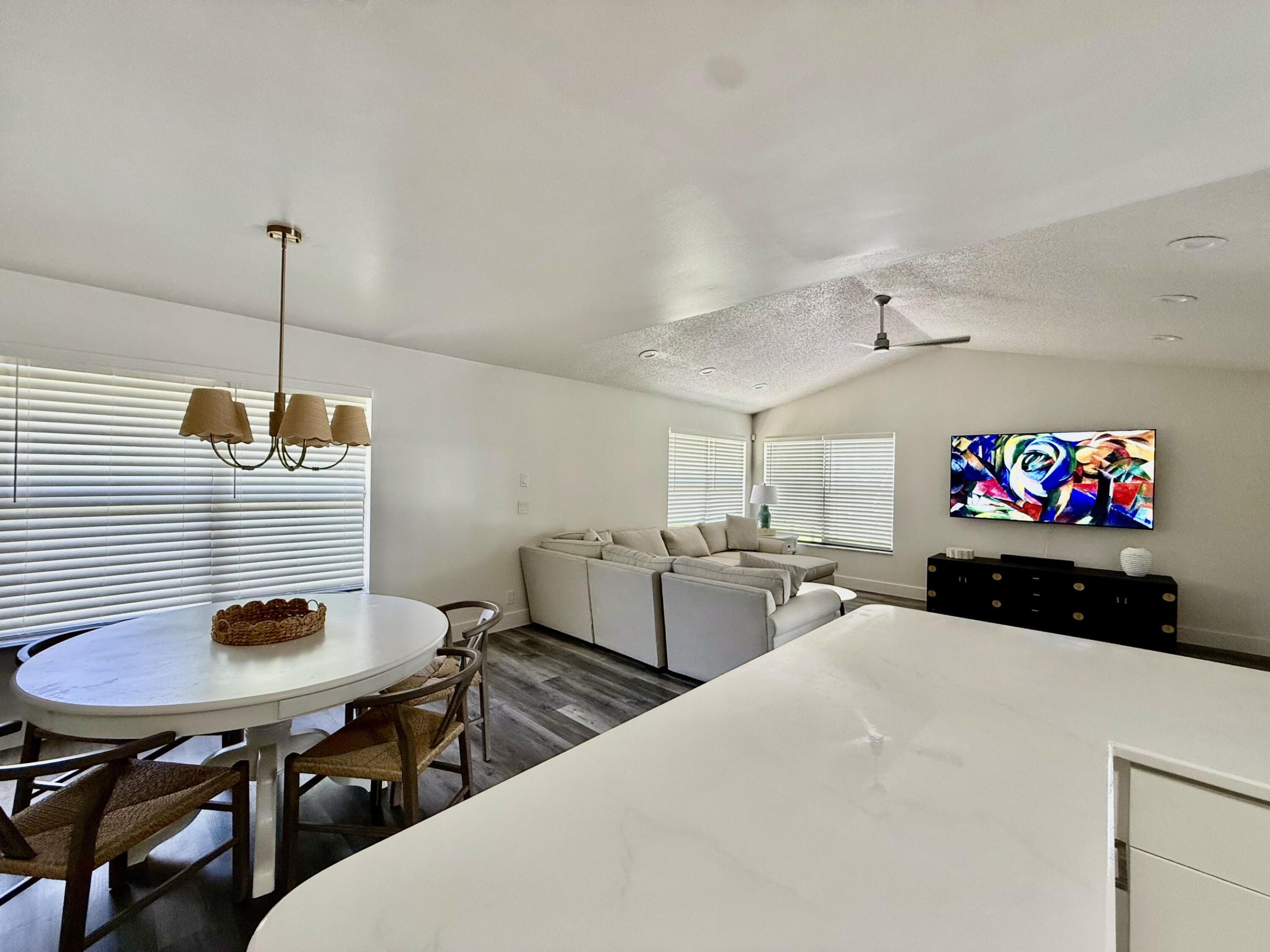 PINEWOOD MANOR OF WELLINGTON - Residential Lease