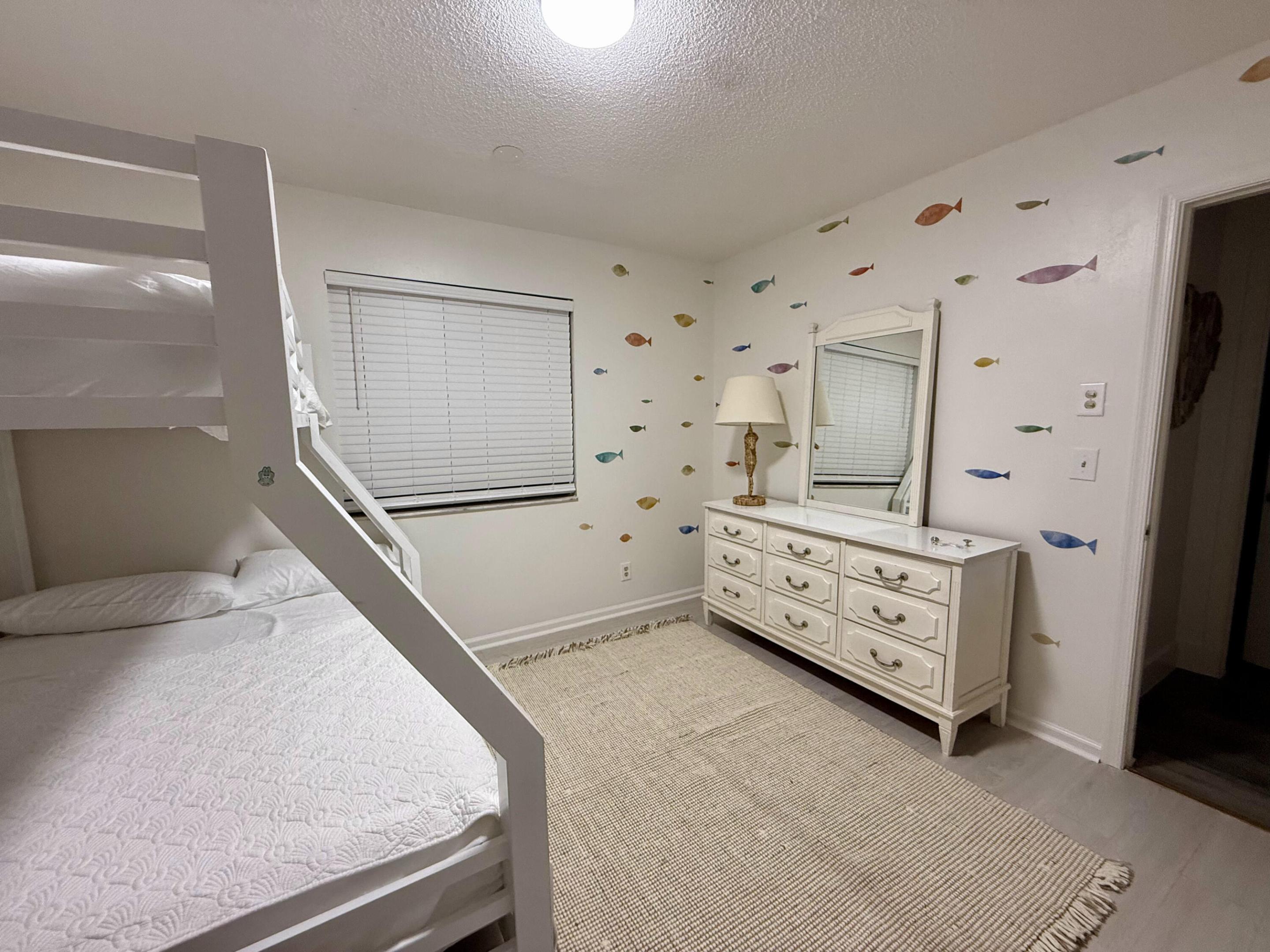 PINEWOOD MANOR OF WELLINGTON - Residential Lease