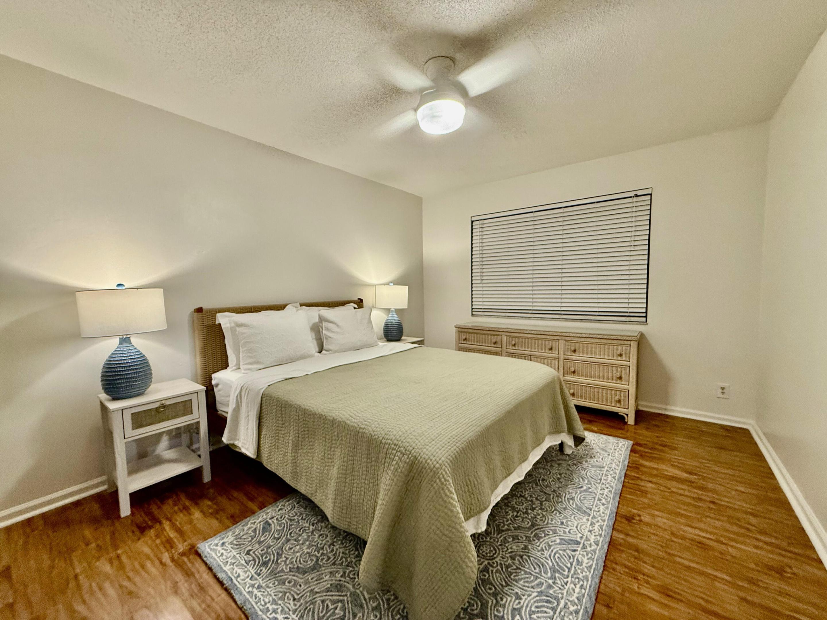 PINEWOOD MANOR OF WELLINGTON - Residential Lease