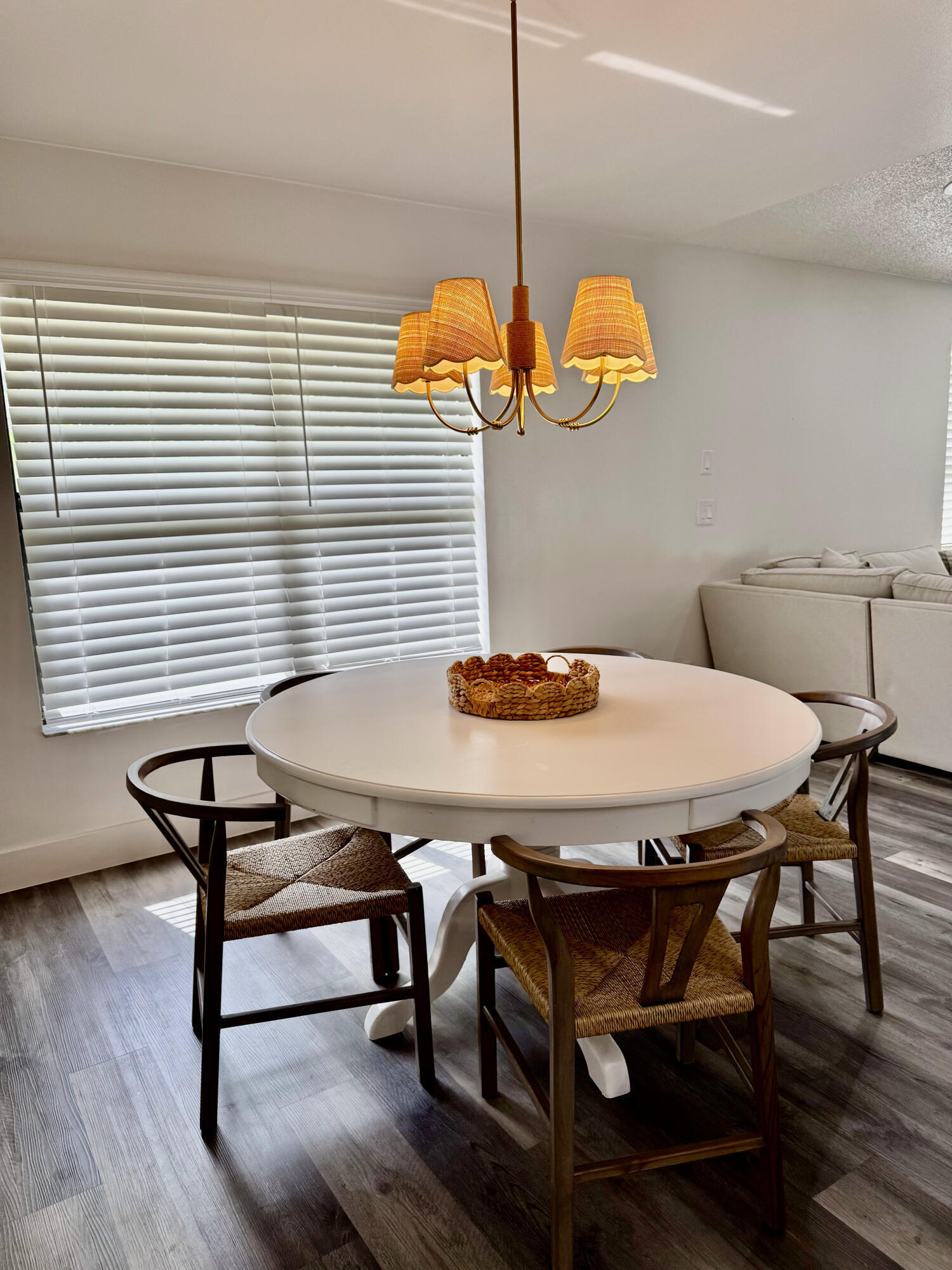 PINEWOOD MANOR OF WELLINGTON - Residential Lease