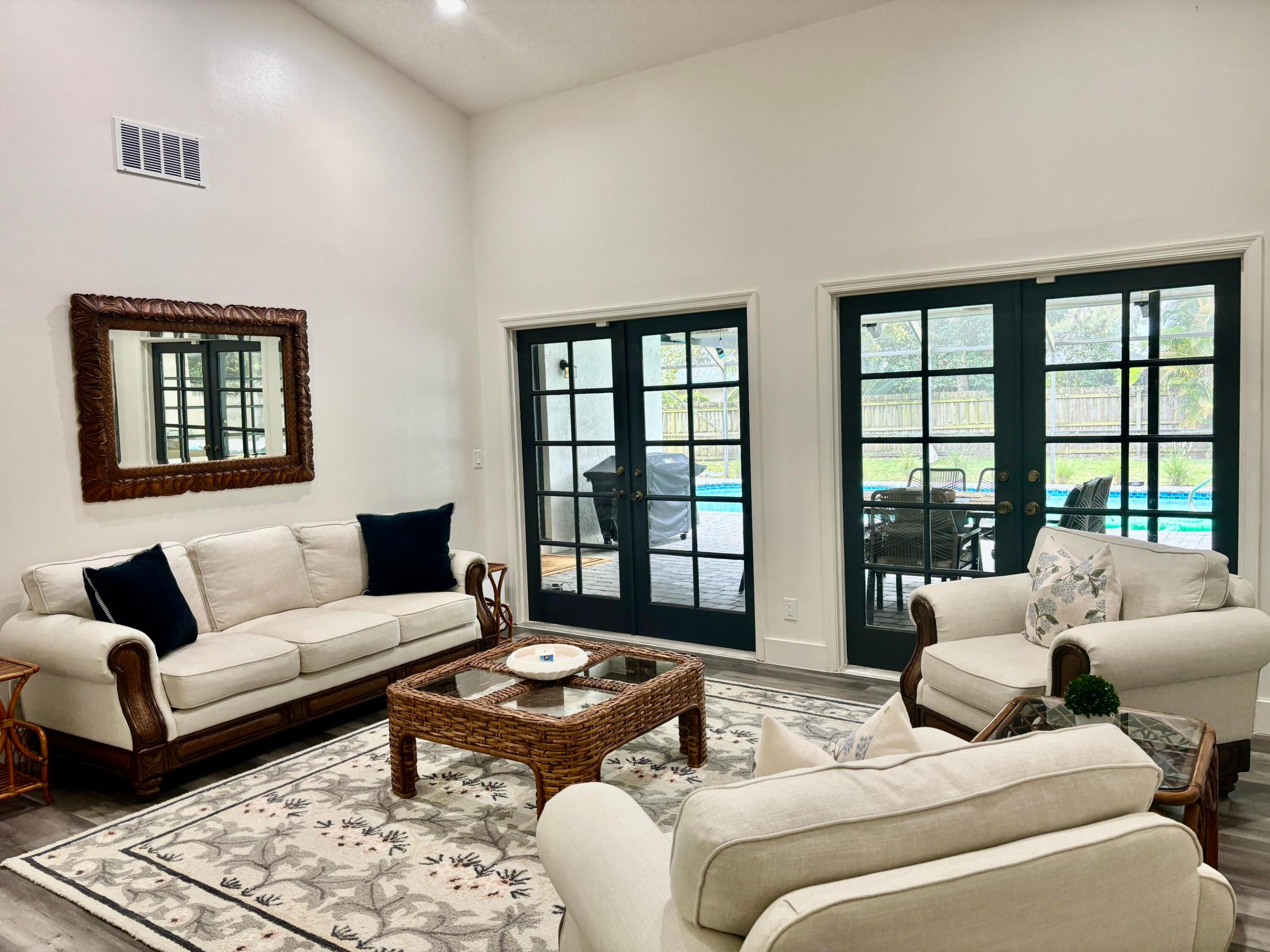 PINEWOOD MANOR OF WELLINGTON - Residential Lease