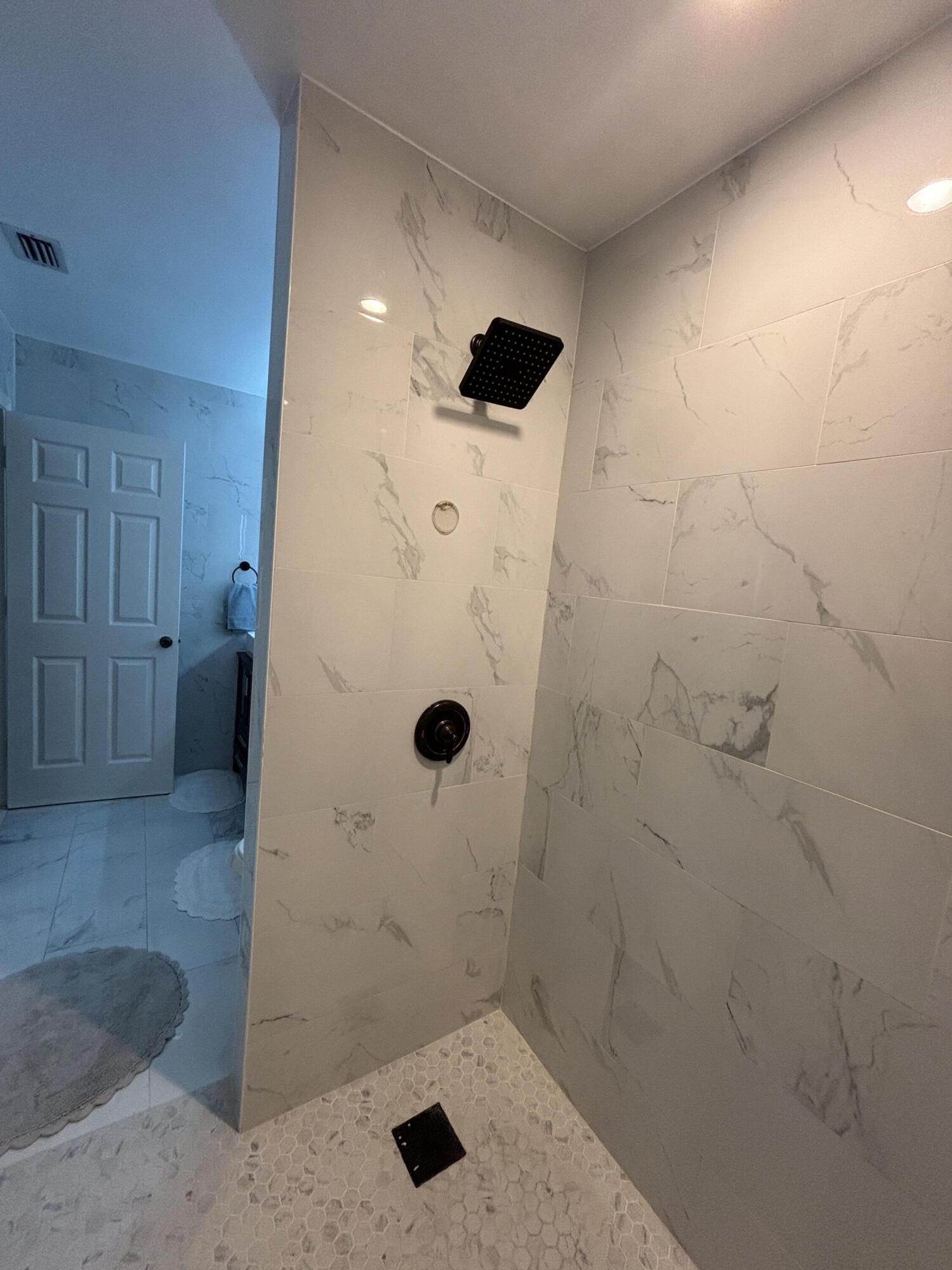 PINEWOOD MANOR OF WELLINGTON - Residential Lease