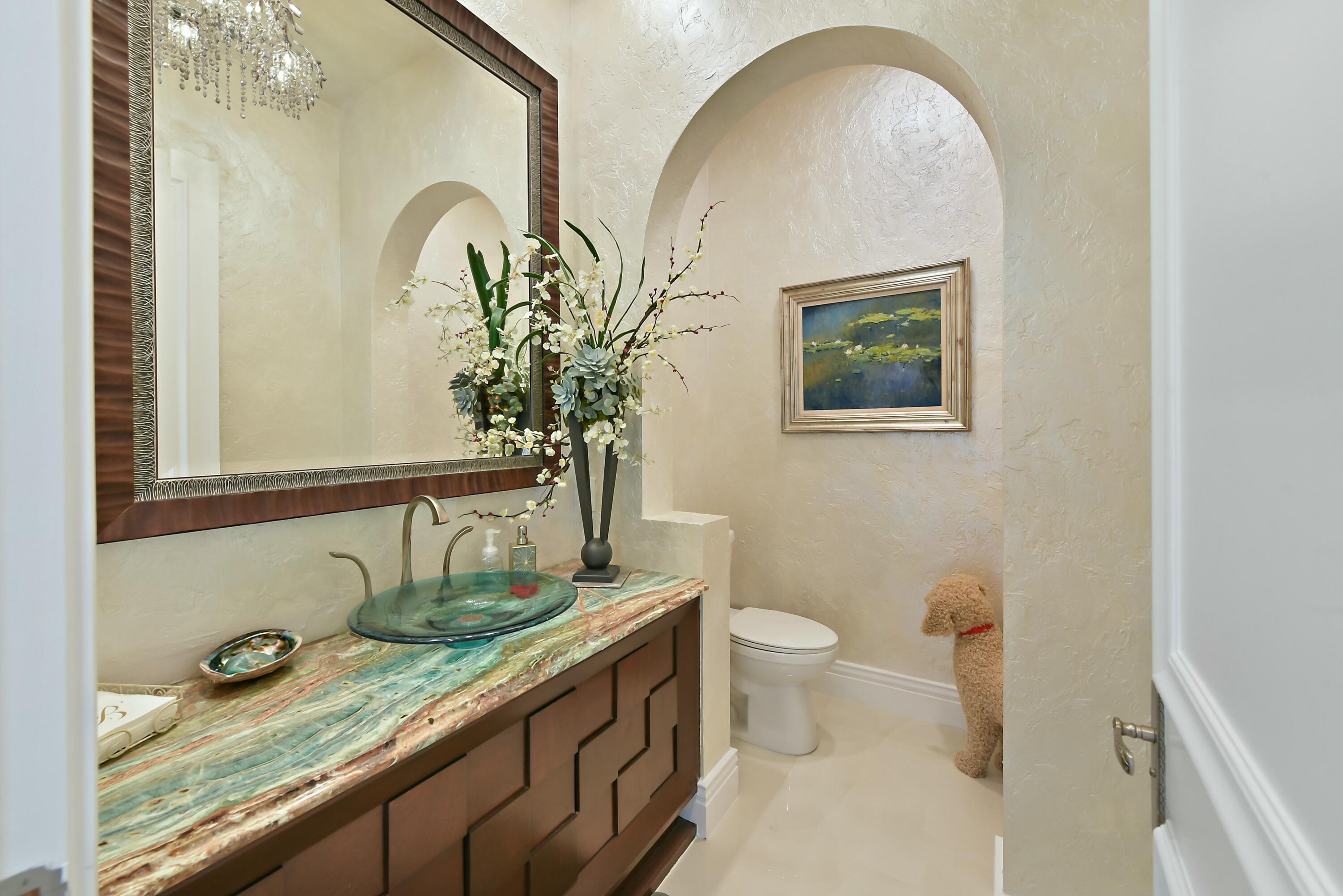 ROYAL PALM YACHT & COUNTRY CLUB - Residential