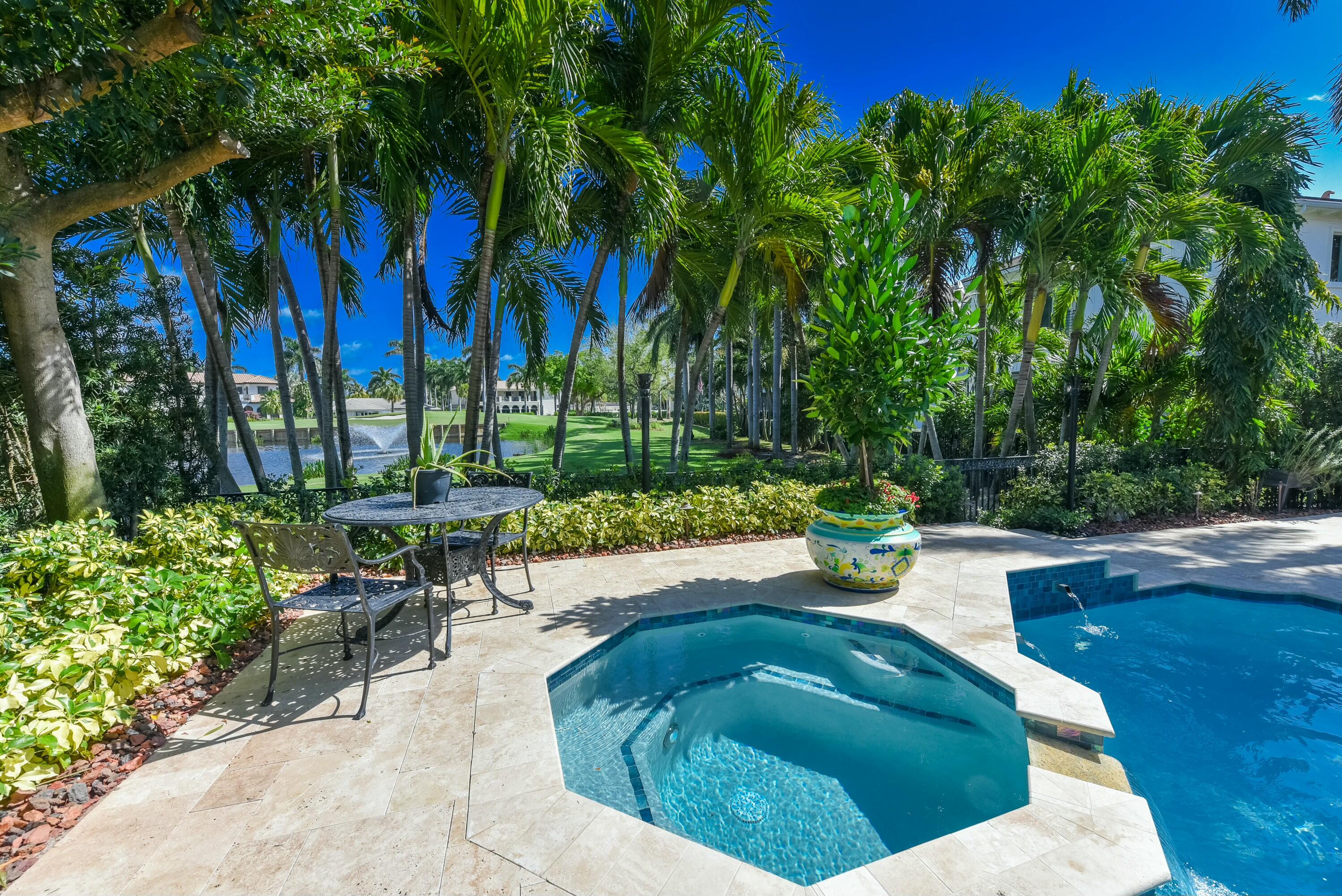 ROYAL PALM YACHT & COUNTRY CLUB - Residential