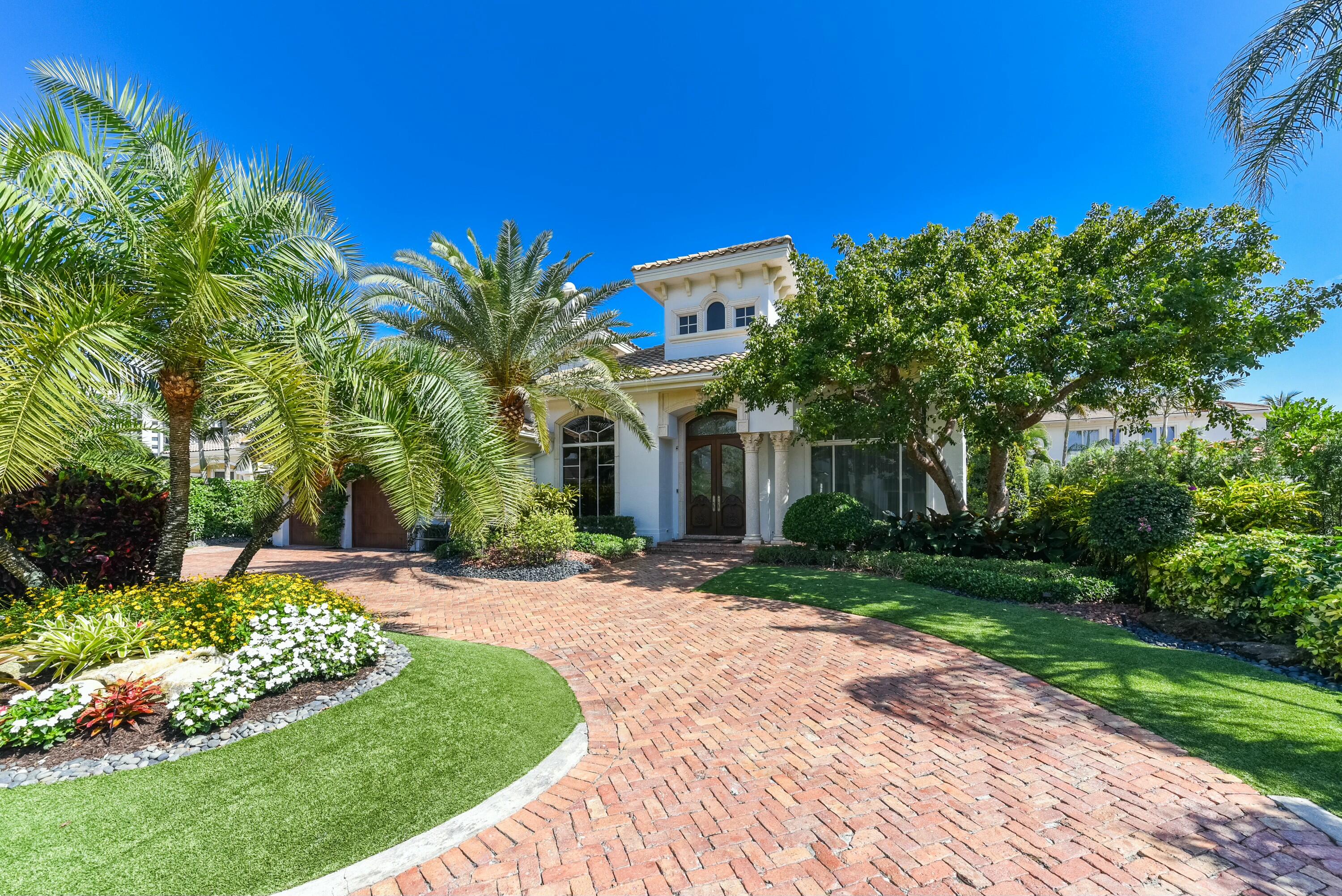 ROYAL PALM YACHT & COUNTRY CLUB - Residential