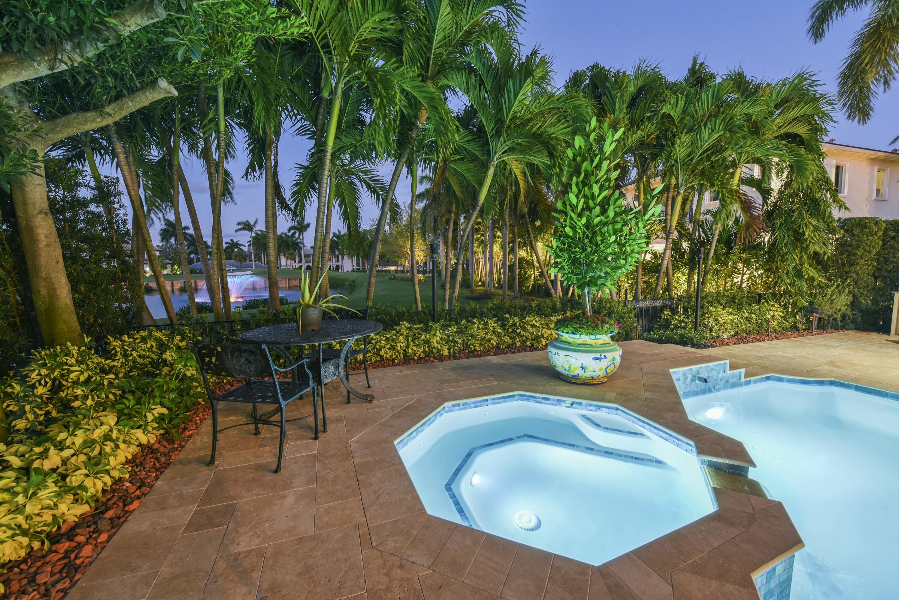 ROYAL PALM YACHT & COUNTRY CLUB - Residential
