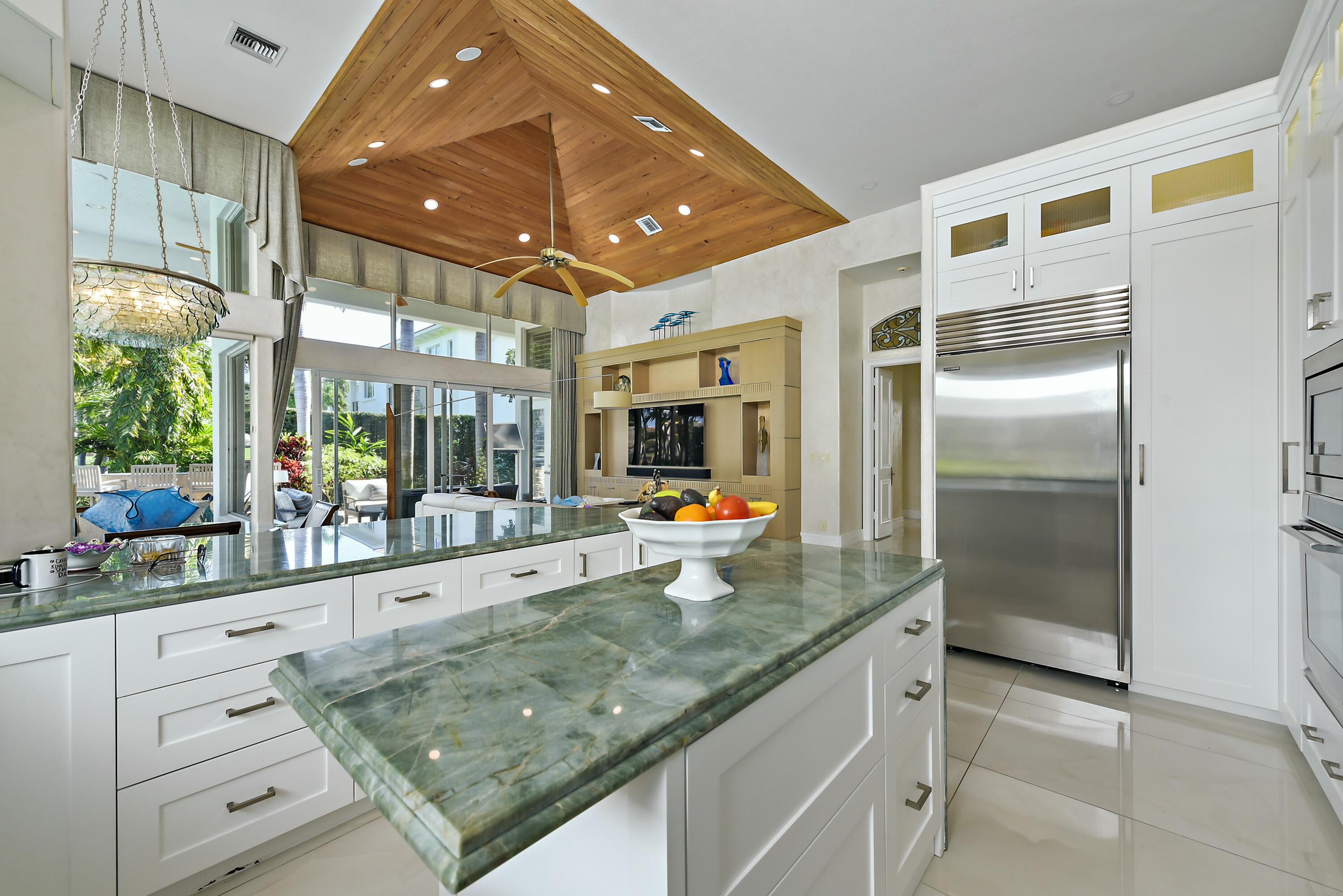 ROYAL PALM YACHT & COUNTRY CLUB - Residential