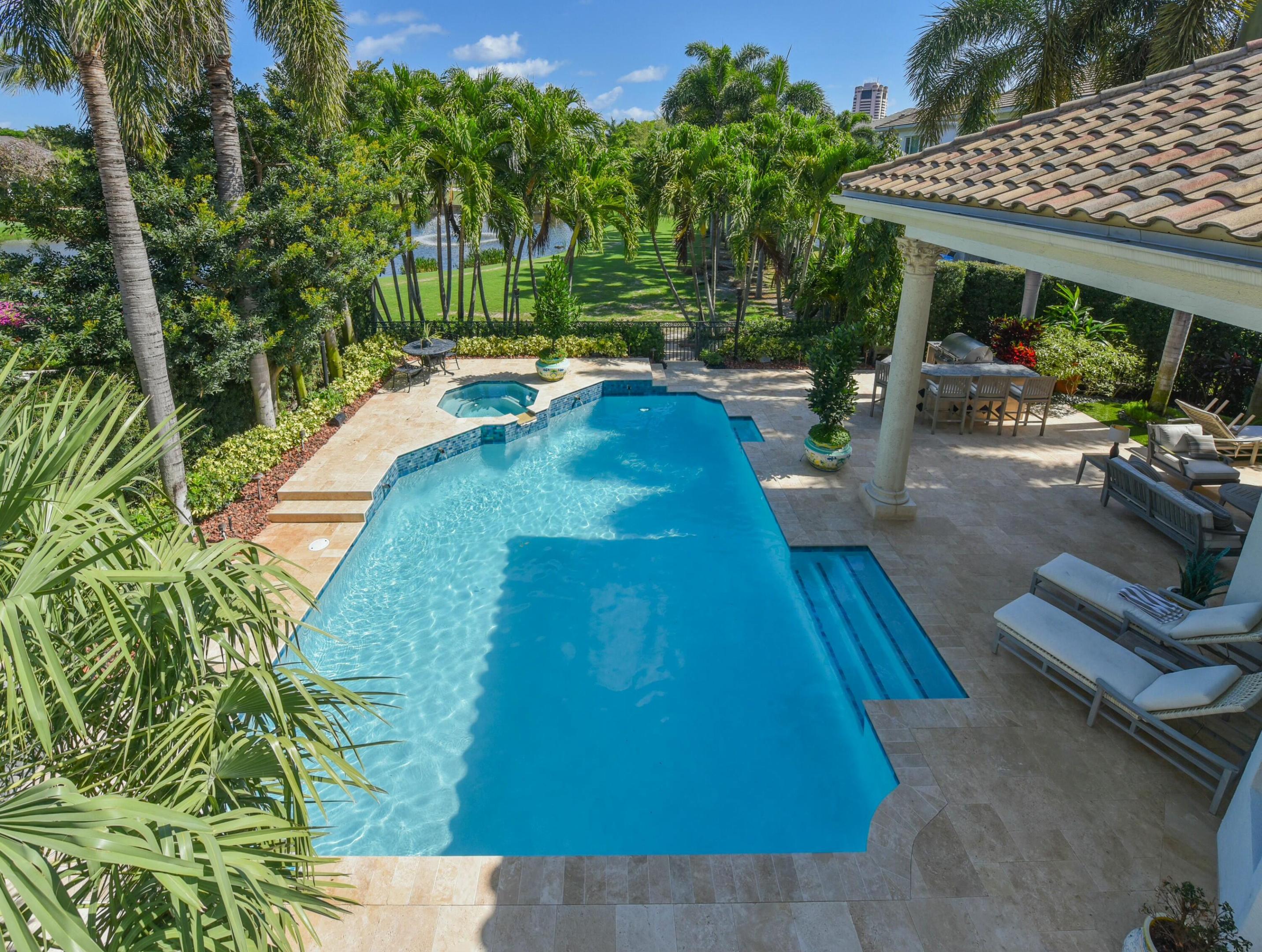 ROYAL PALM YACHT & COUNTRY CLUB - Residential