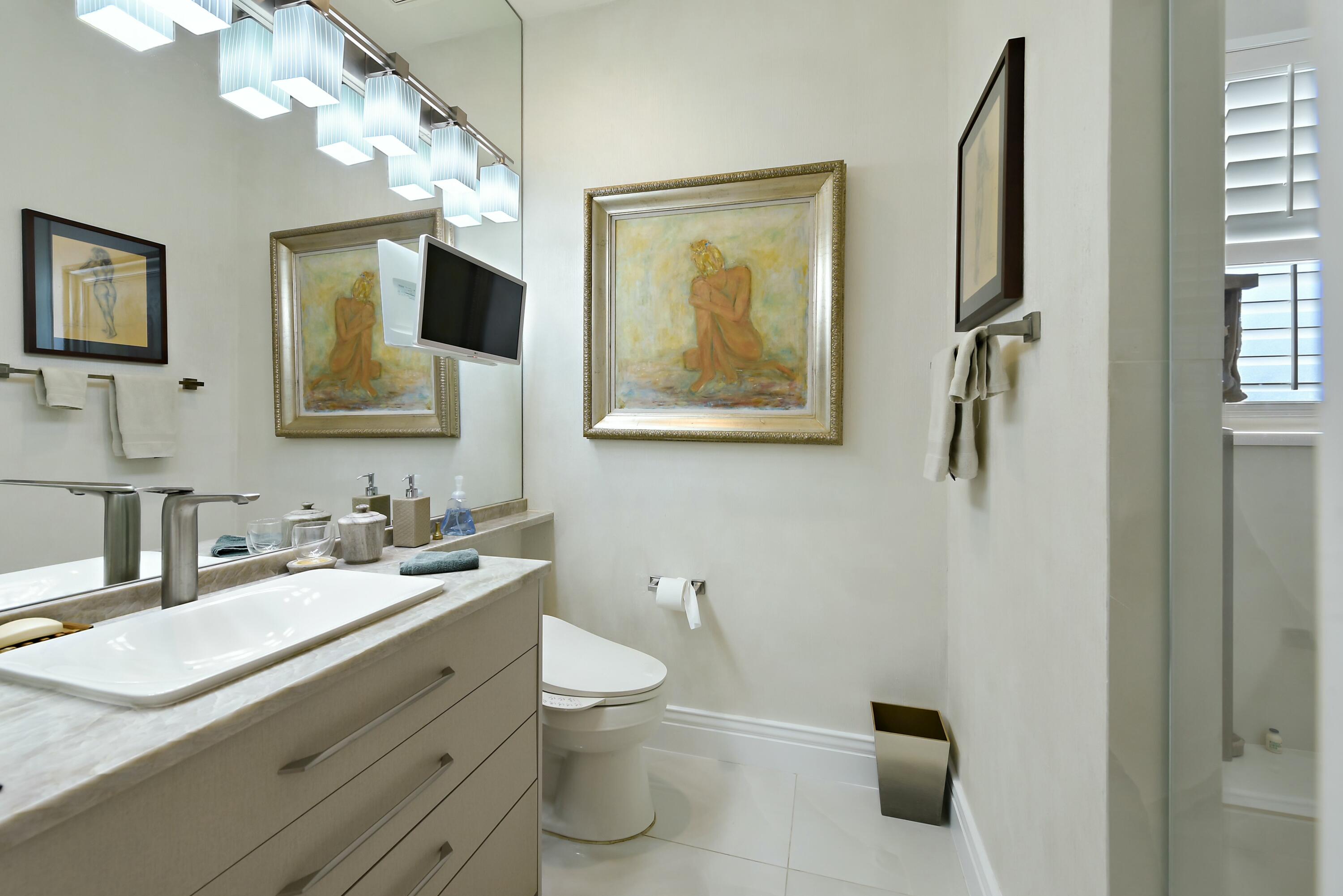 ROYAL PALM YACHT & COUNTRY CLUB - Residential