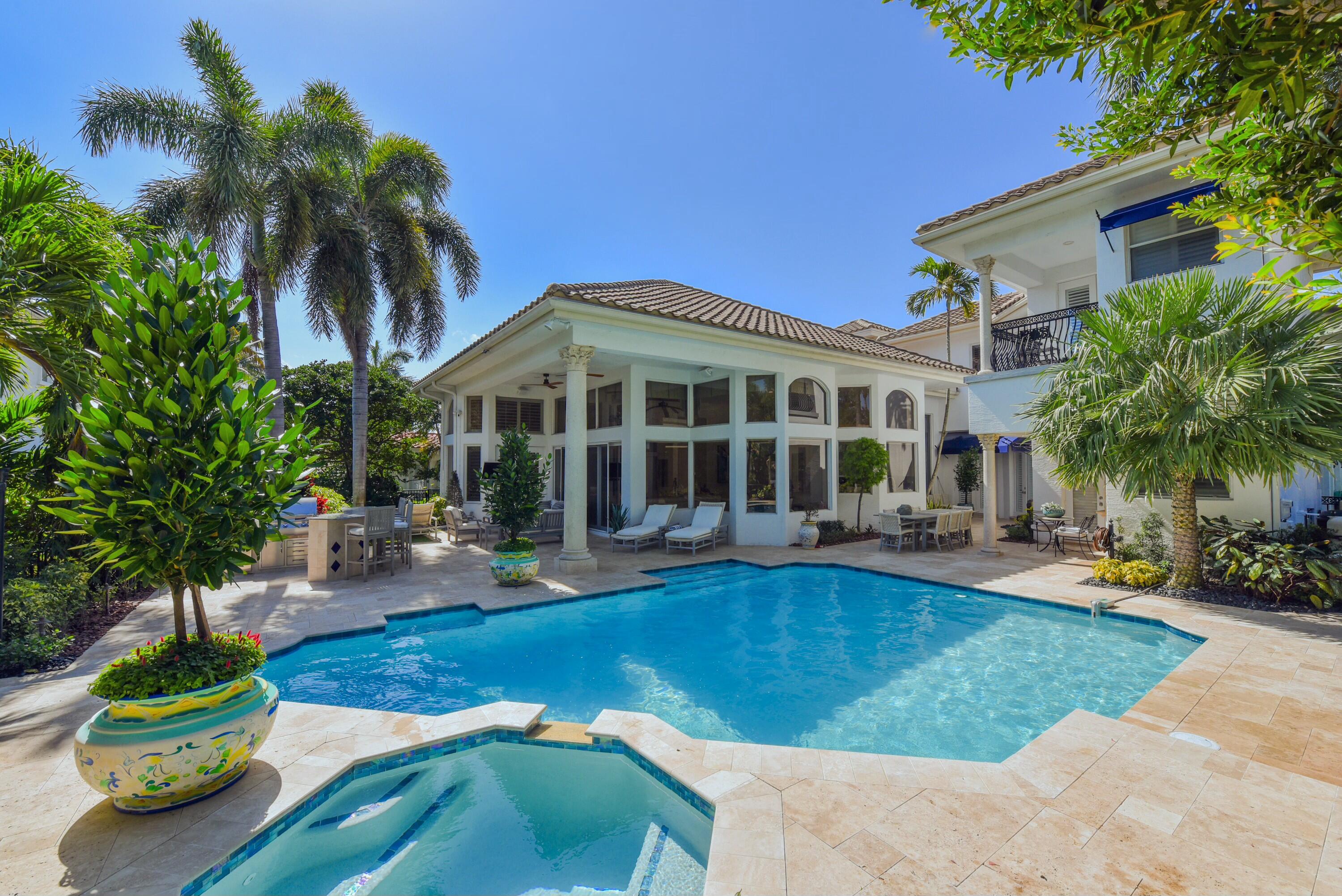 ROYAL PALM YACHT & COUNTRY CLUB - Residential