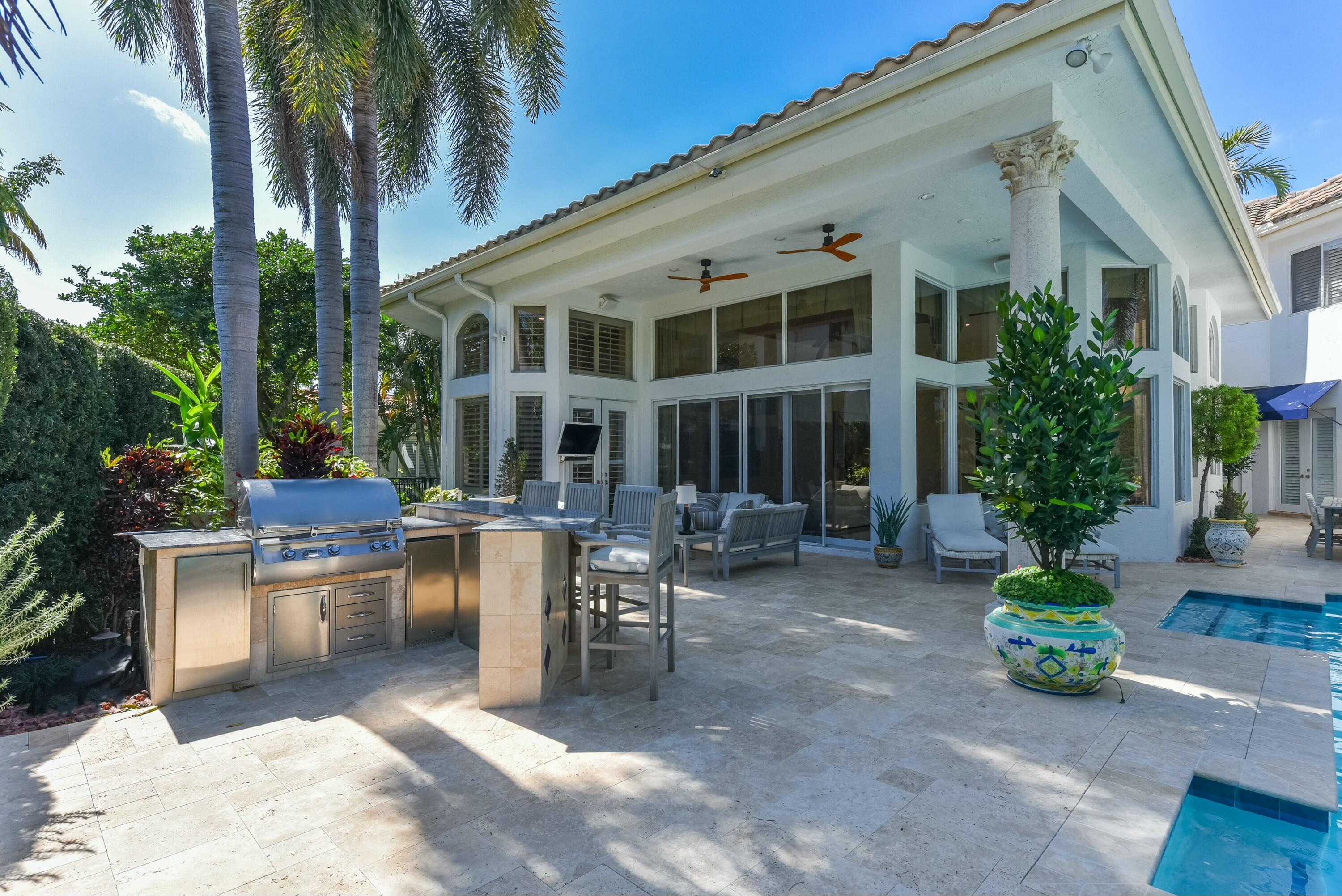 ROYAL PALM YACHT & COUNTRY CLUB - Residential