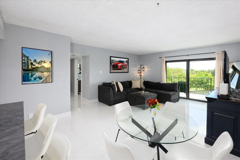 RIVER REACH CONDOMINIUM I - Residential