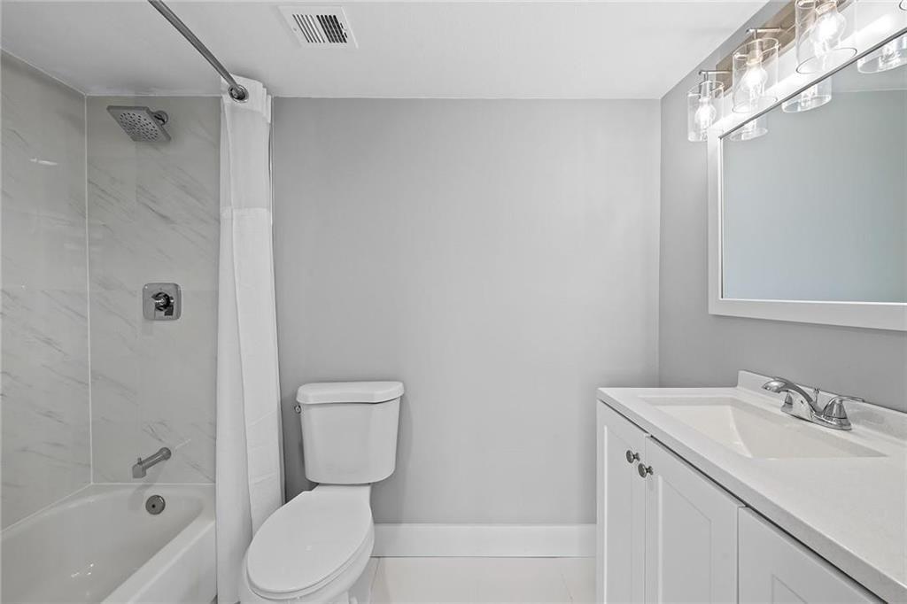 RIVER REACH CONDOMINIUM I - Residential