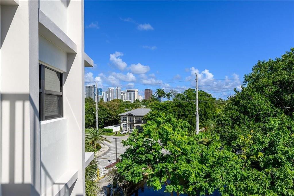 RIVER REACH CONDOMINIUM I - Residential