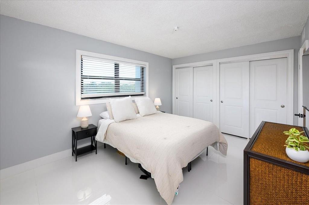 RIVER REACH CONDOMINIUM I - Residential